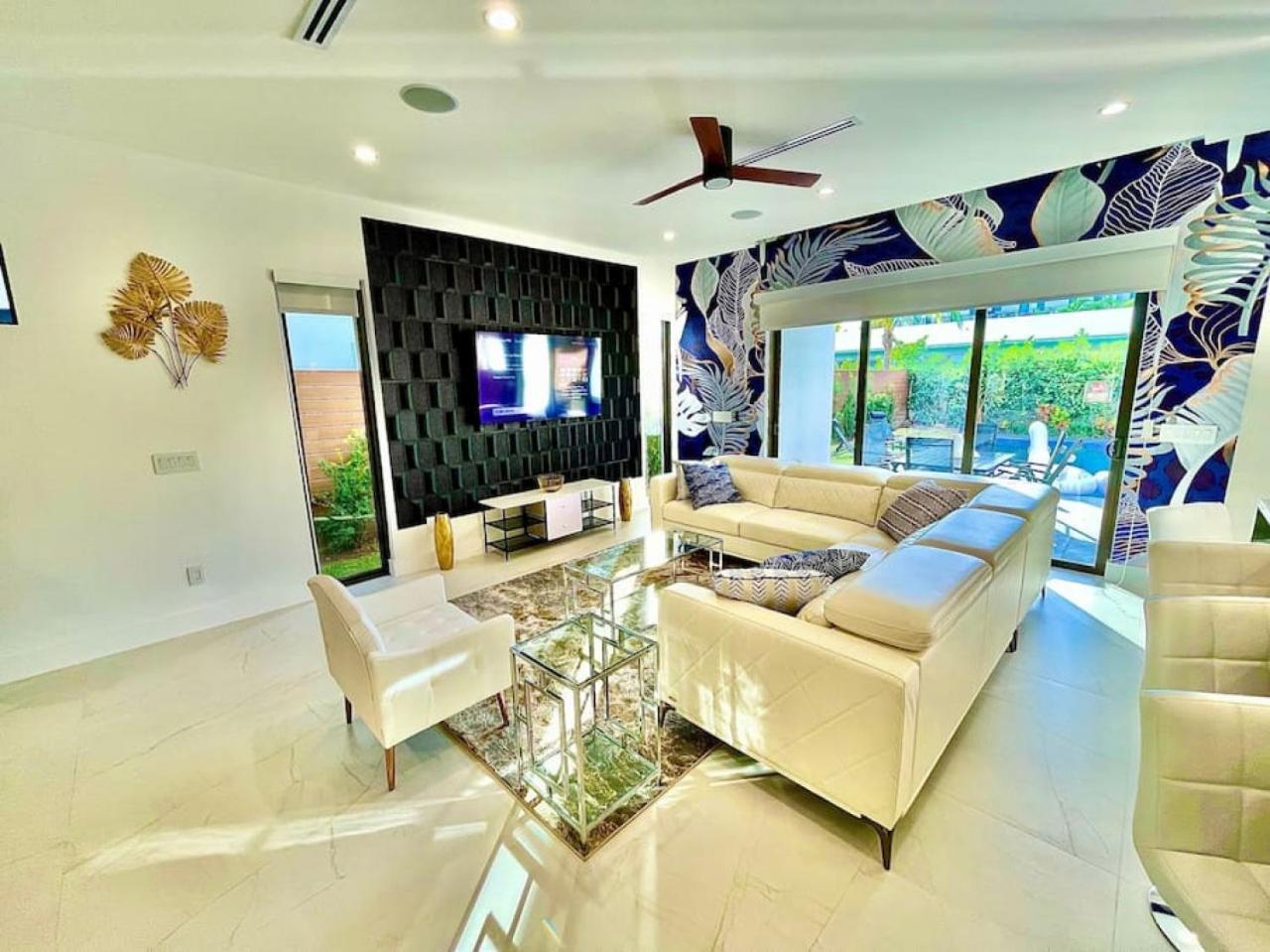 Botanical Oasis With 2 Pools * Fort Lauderdale