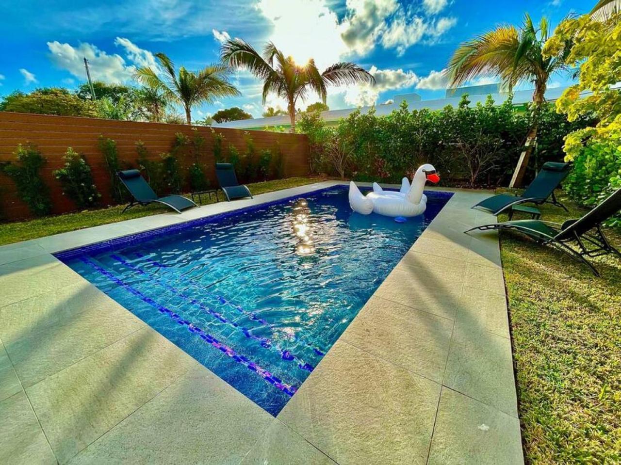 Botanical Oasis With 2 Pools *