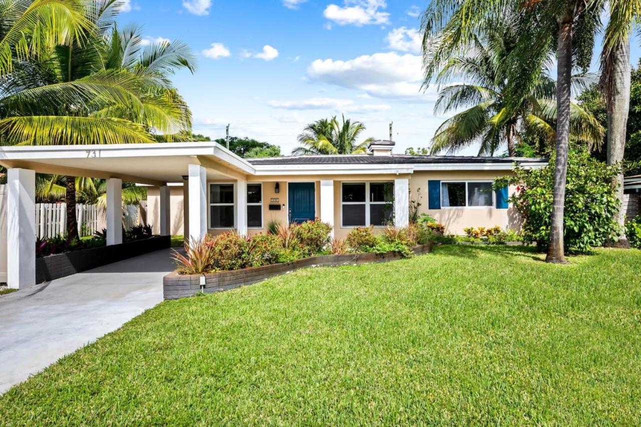 Modern Near Wilton Drive I Pool Table * Fort Lauderdale