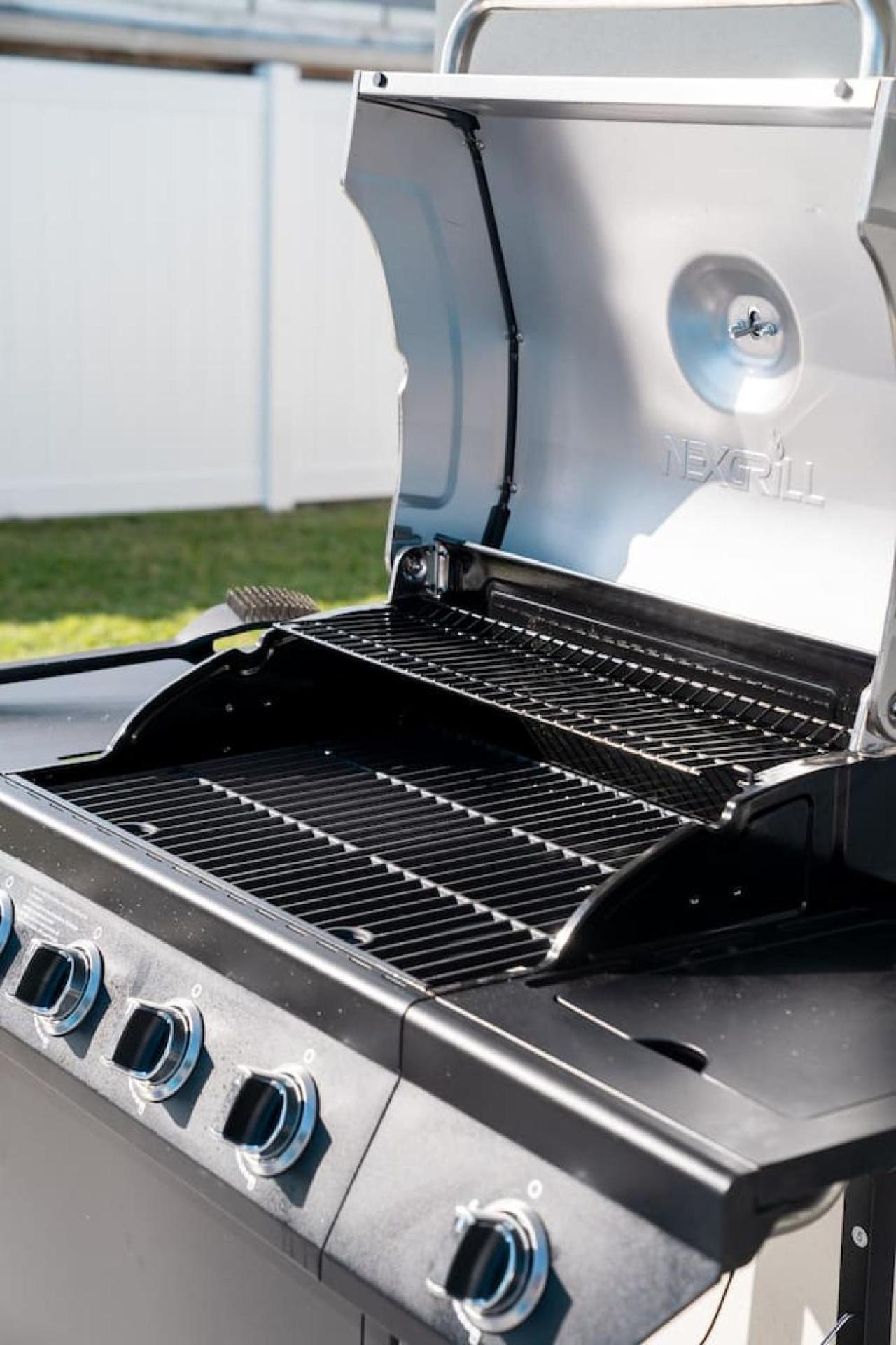 Luxe - Heated Pool I 5 Min To I Bbq Grill