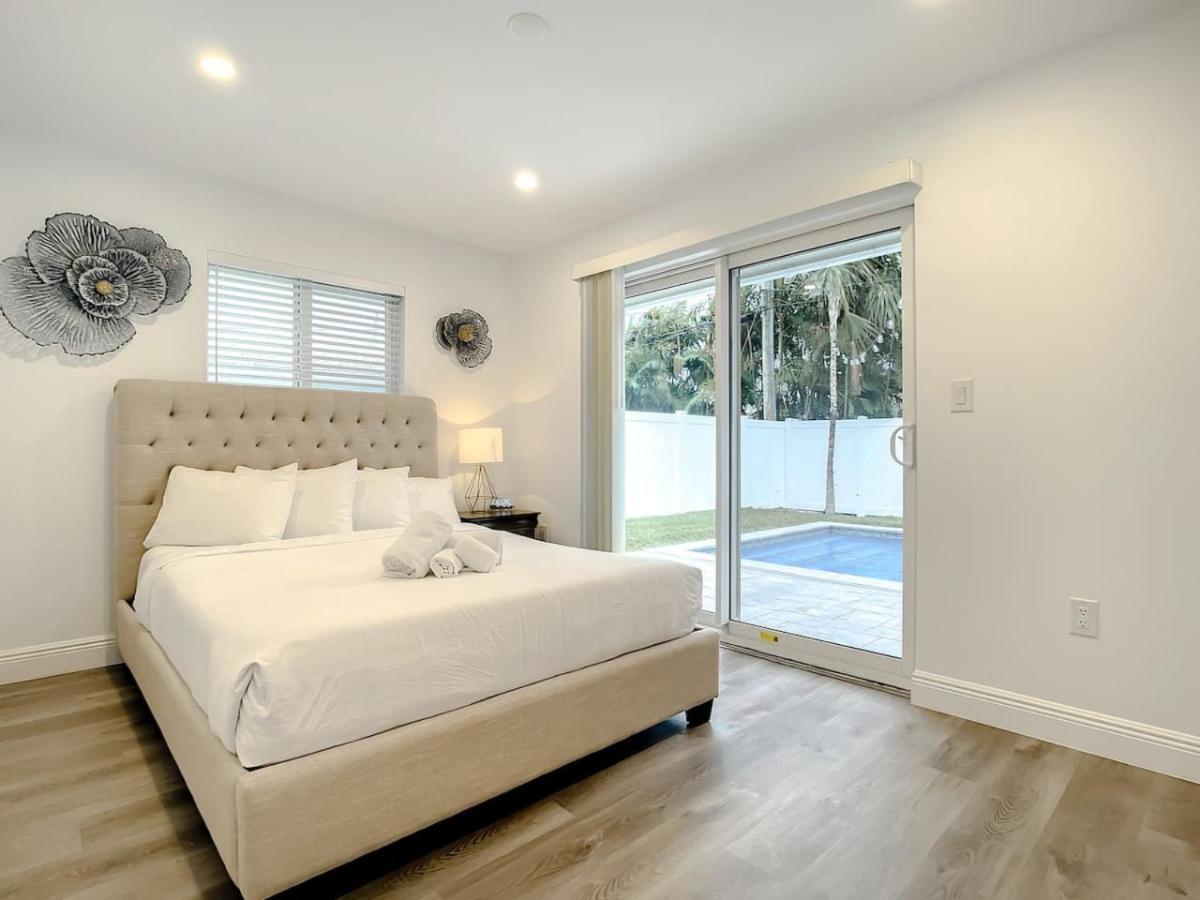 Luxe - Heated Pool I 5 Min To I Bbq Grill Holiday home *