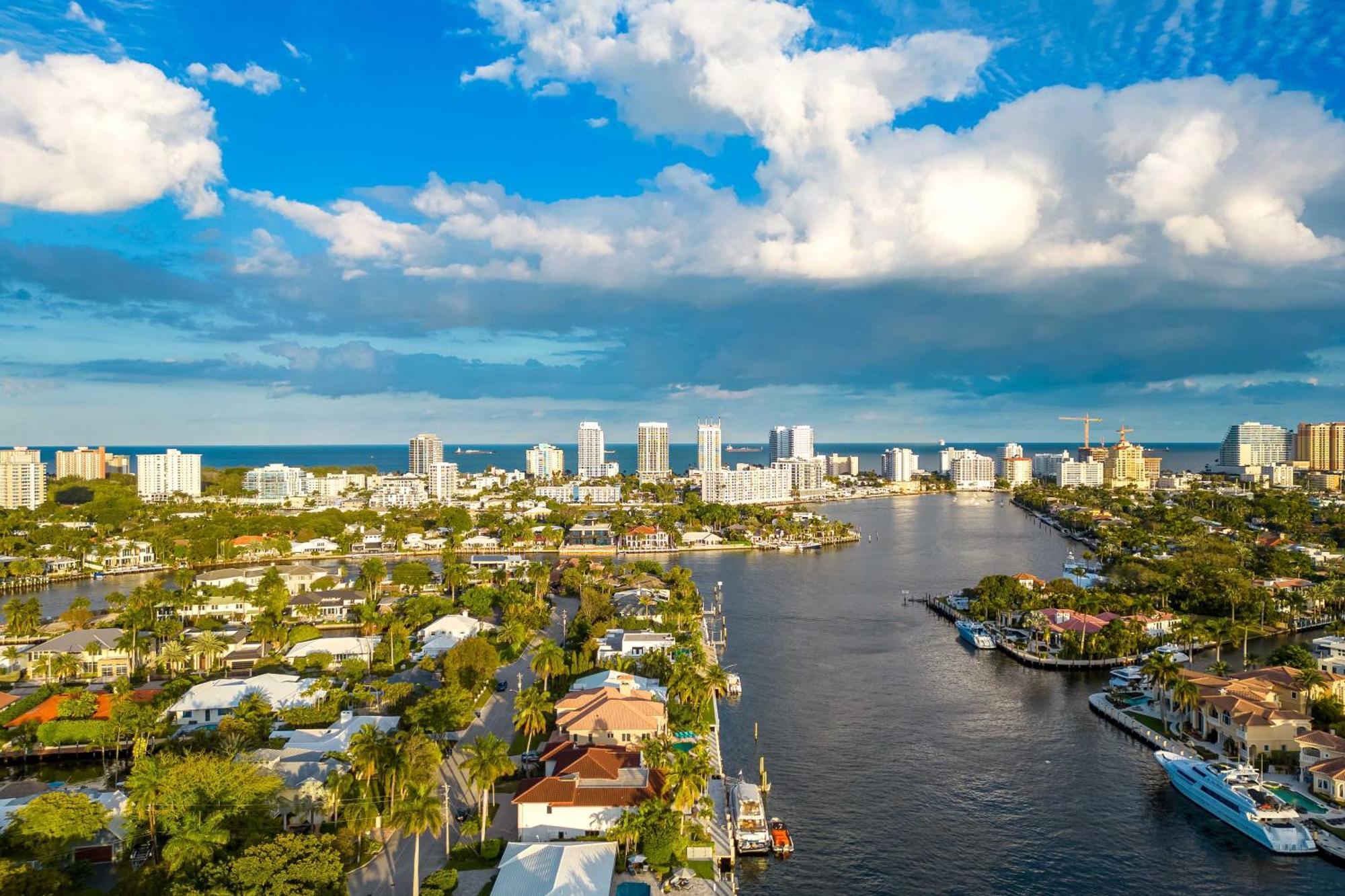 Waterfront Lauderdale House With Heated Pool! Holiday home Fort Lauderdale
