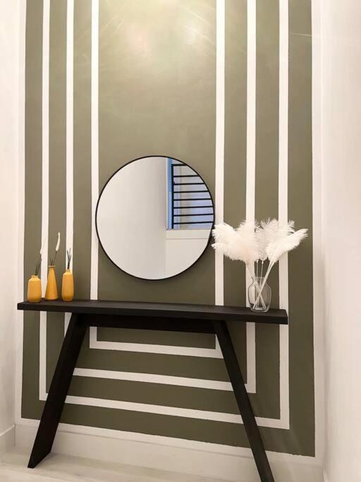 Super Stylish 4 Bedroom Steps From The Fun * Fort Lauderdale