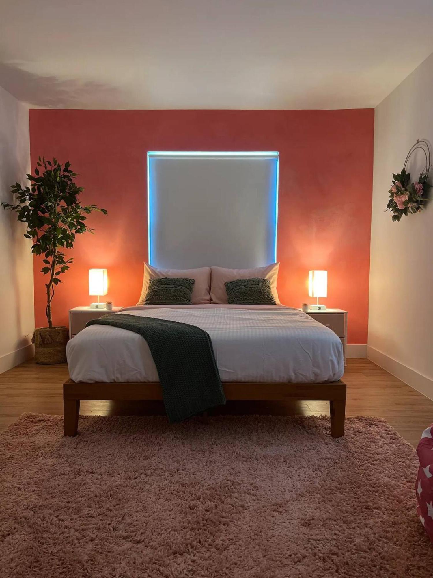Villa Super Stylish 4 Bedroom Steps From The Fun *