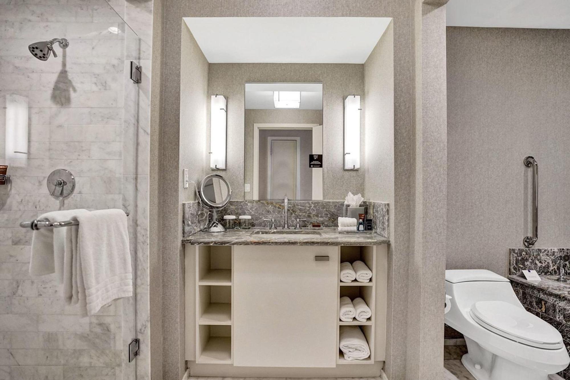Apartment Elegant Beachfront - Your Perfect Getaway!