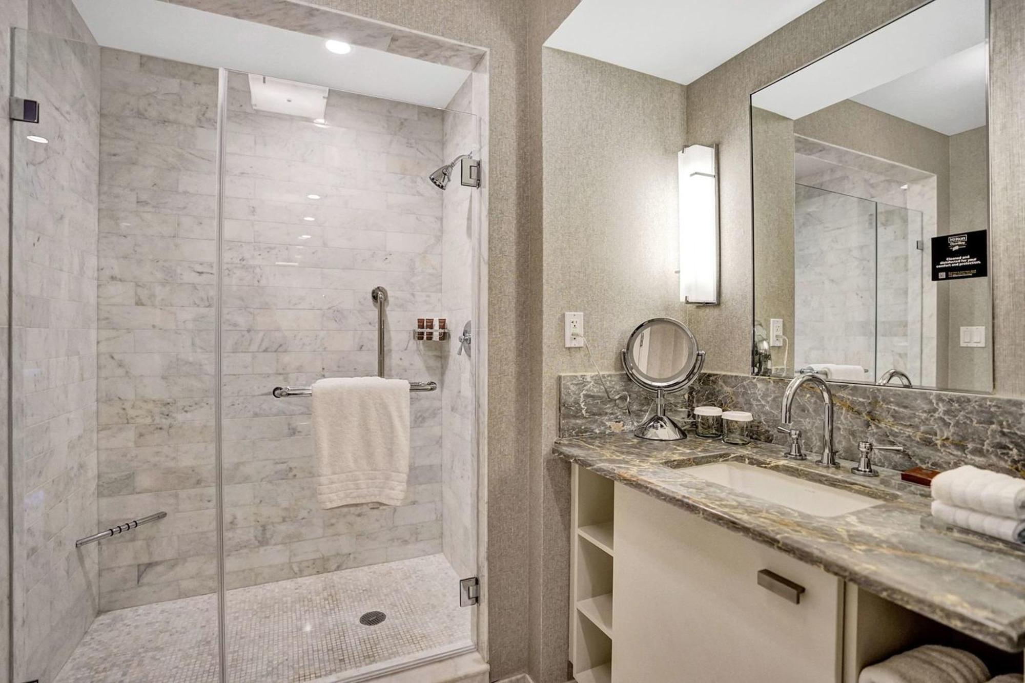 Elegant Beachfront - Your Perfect Getaway! Fort Lauderdale