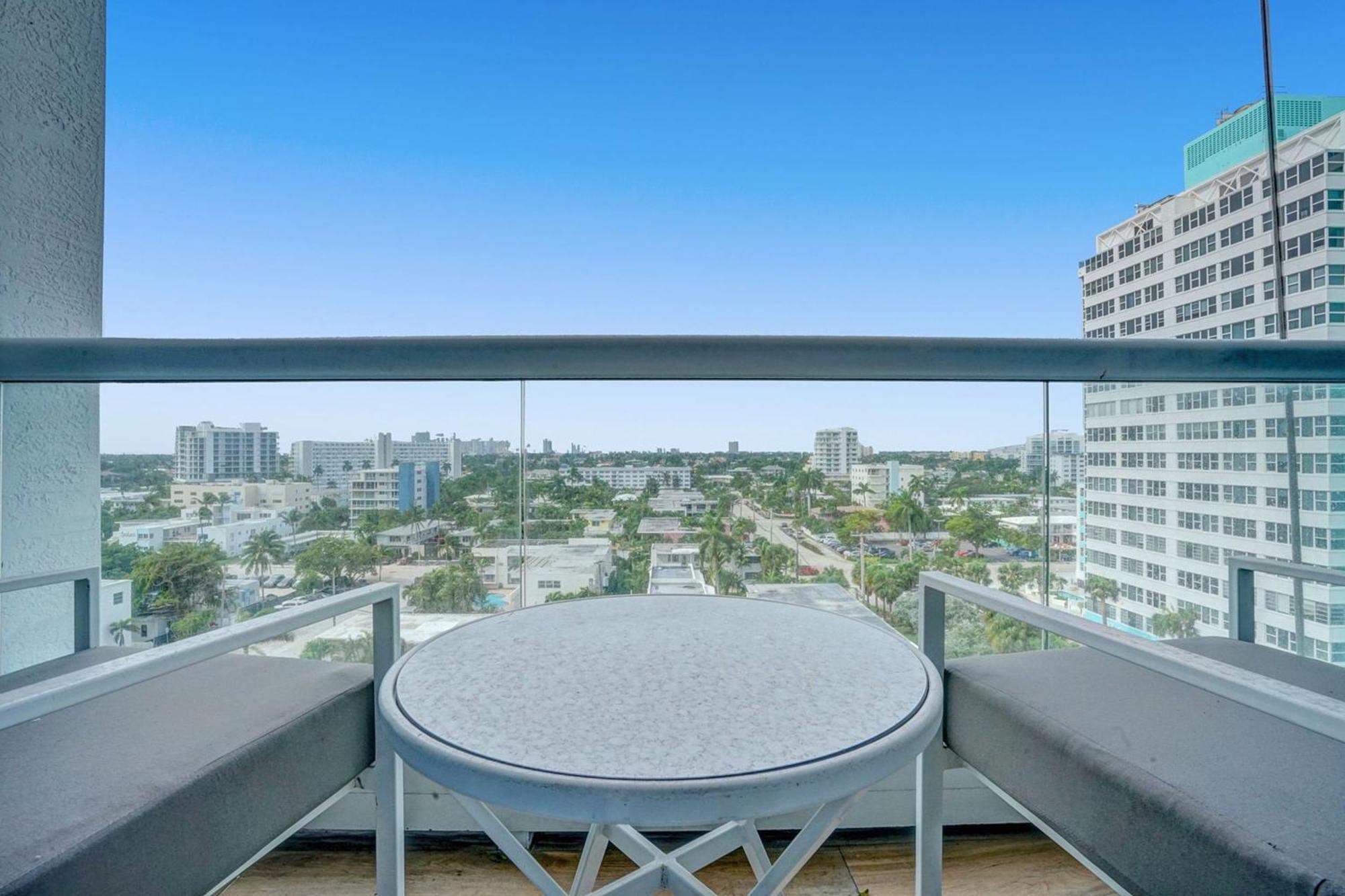 Apartment Elegant Beachfront - Your Perfect Getaway! Fort Lauderdale