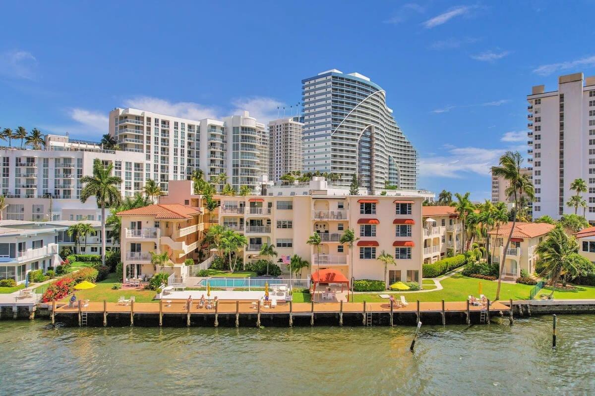 Lauderdale Yacht & Club 411 Fort Lauderdale