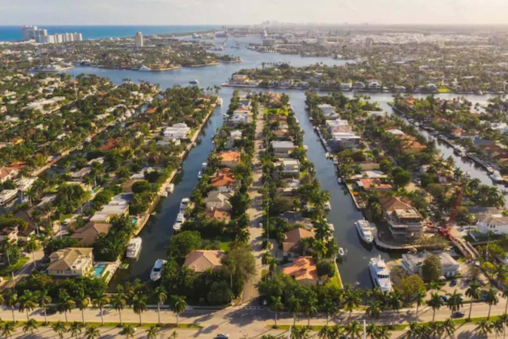 Apartment With Waterview In Olas Blvd