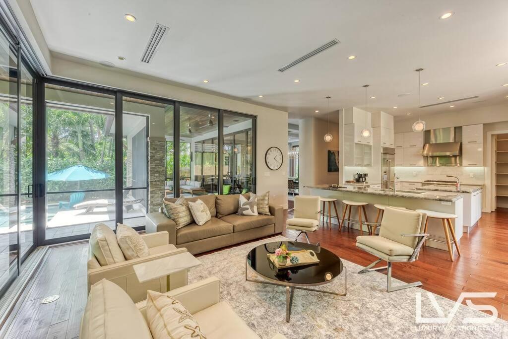 Holiday home Victoria - Walk To Olas - 4 Bed 4 Bath