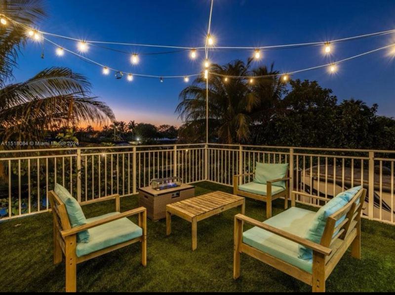 Holiday home Hot Tub! Roof Top! Firepit! Boat Dock! Fort Lauderdale