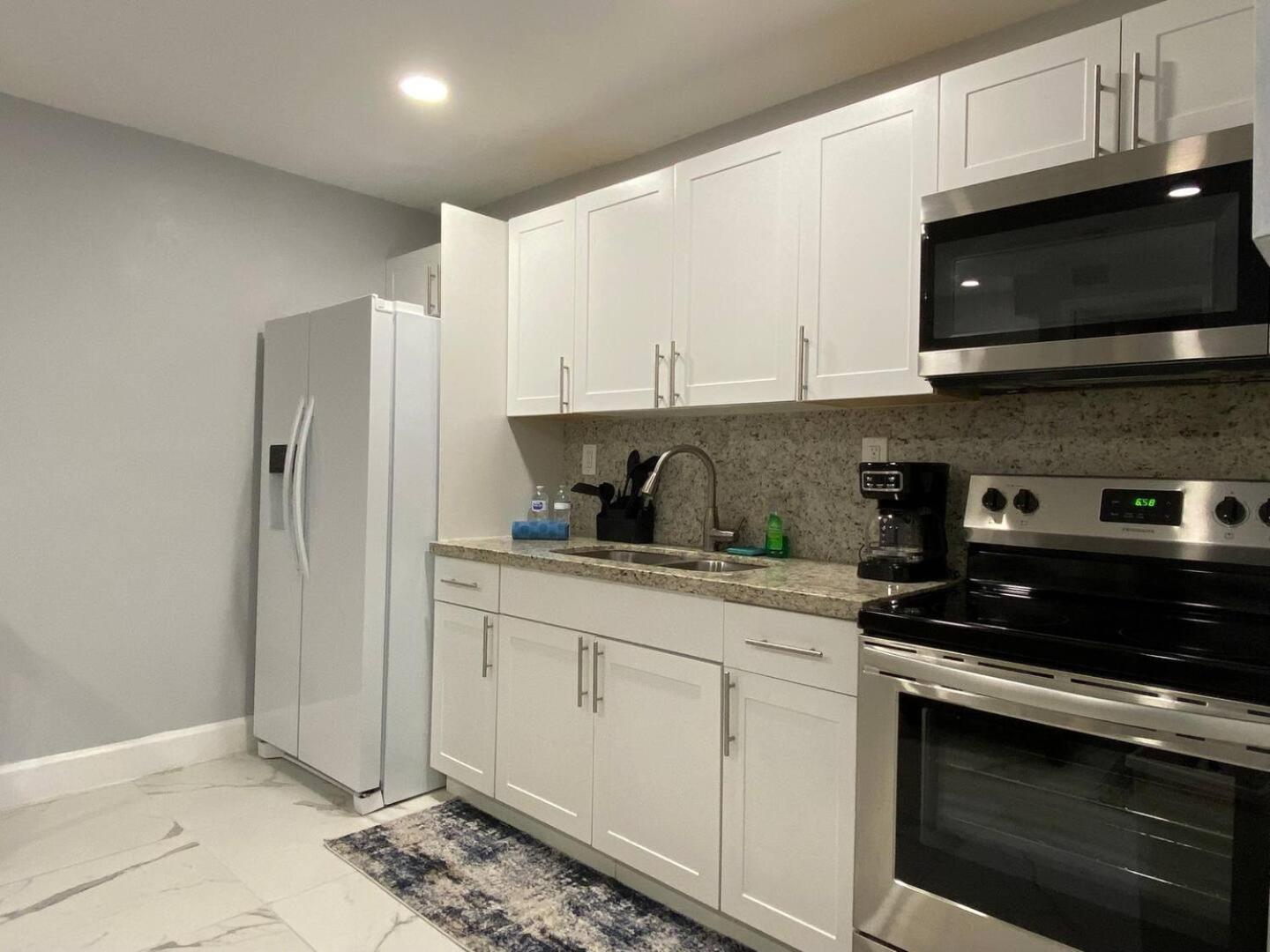 Mazor Luxury One Bedroom Vacation Holiday home Fort Lauderdale