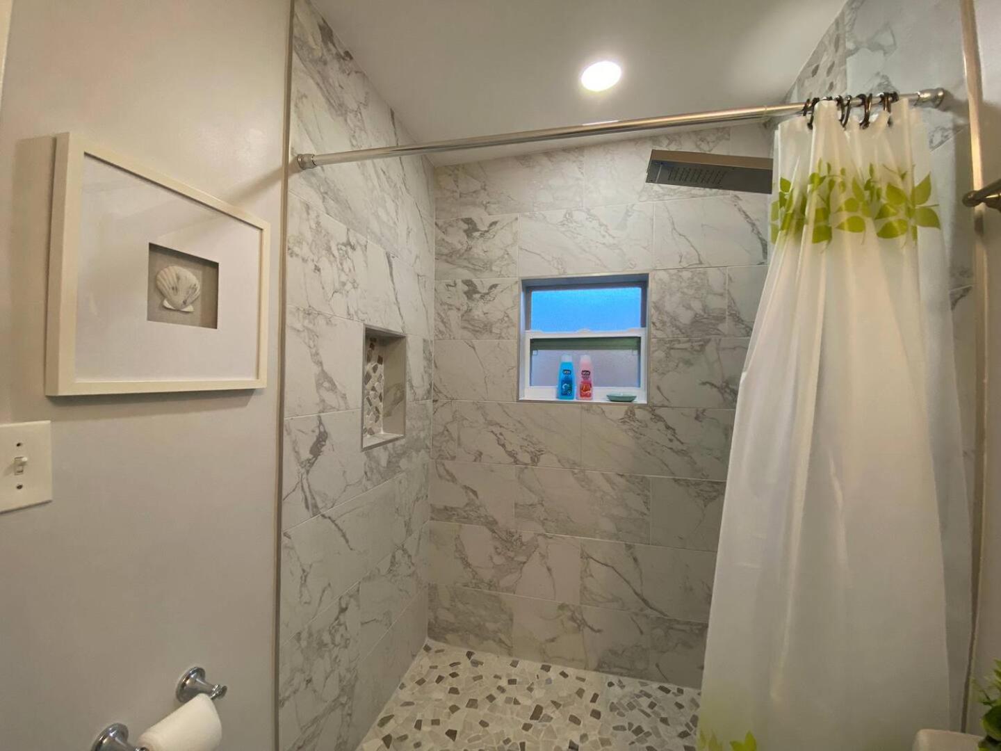 Mazor Luxury One Bedroom Vacation *