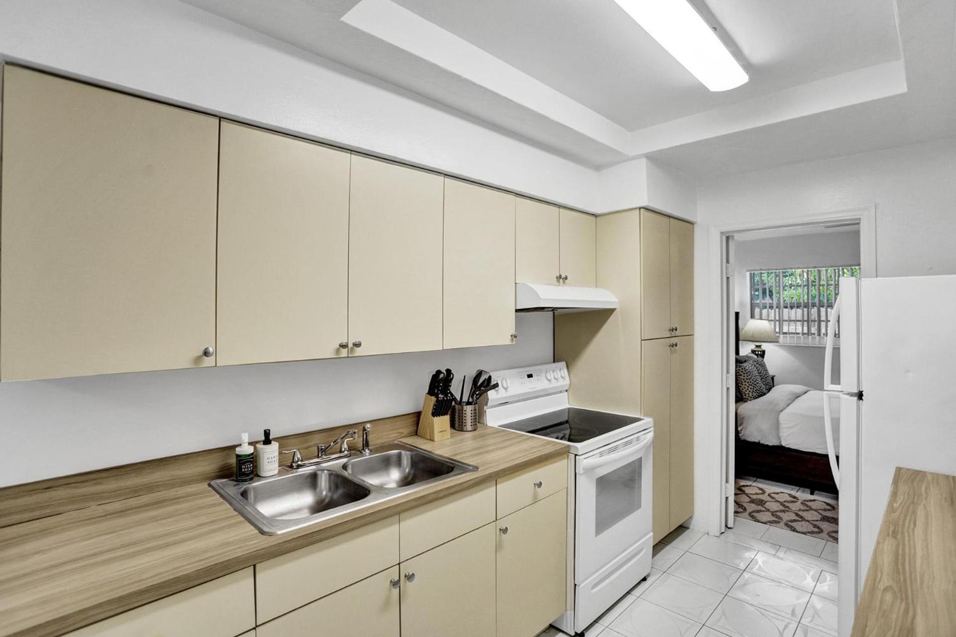 Victoria Park Regency Apartment *