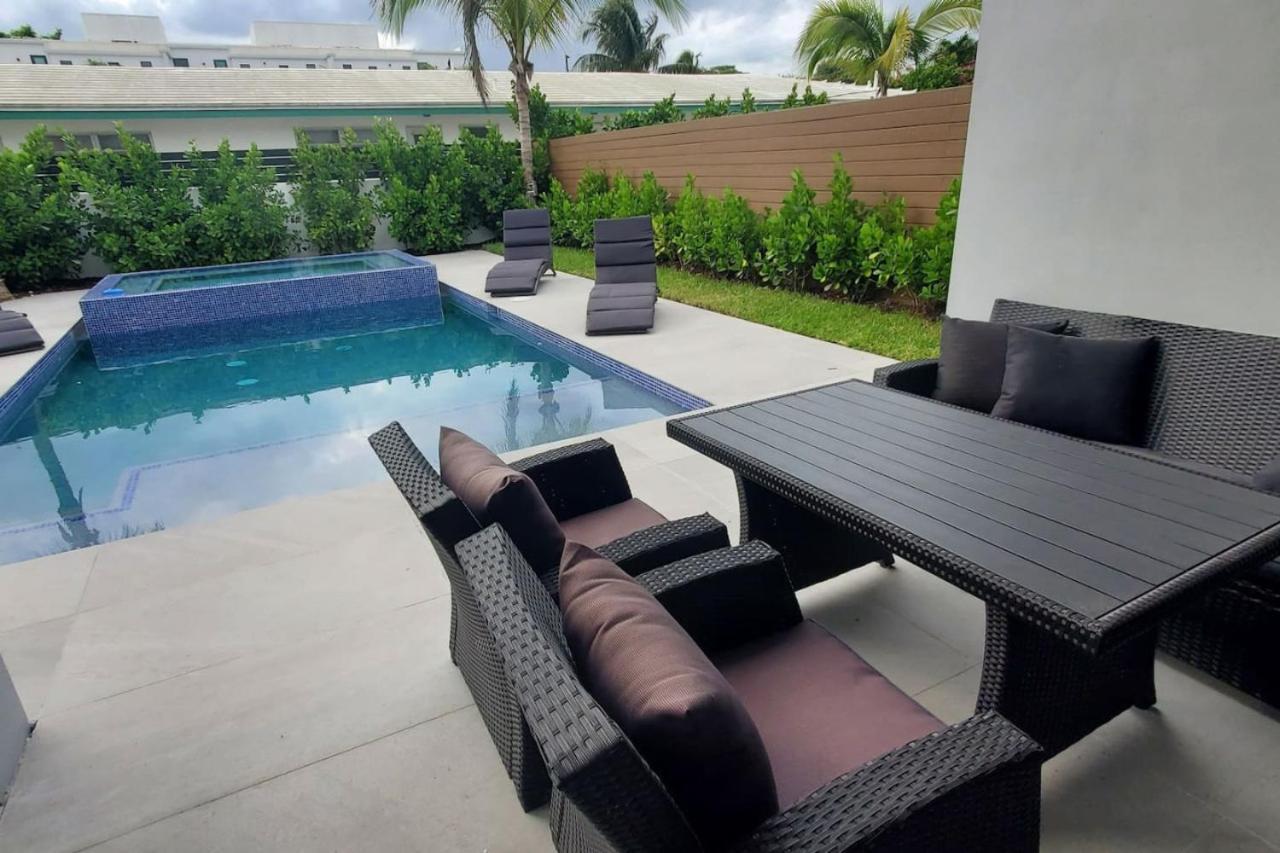 Elements Olas W Pool And Near