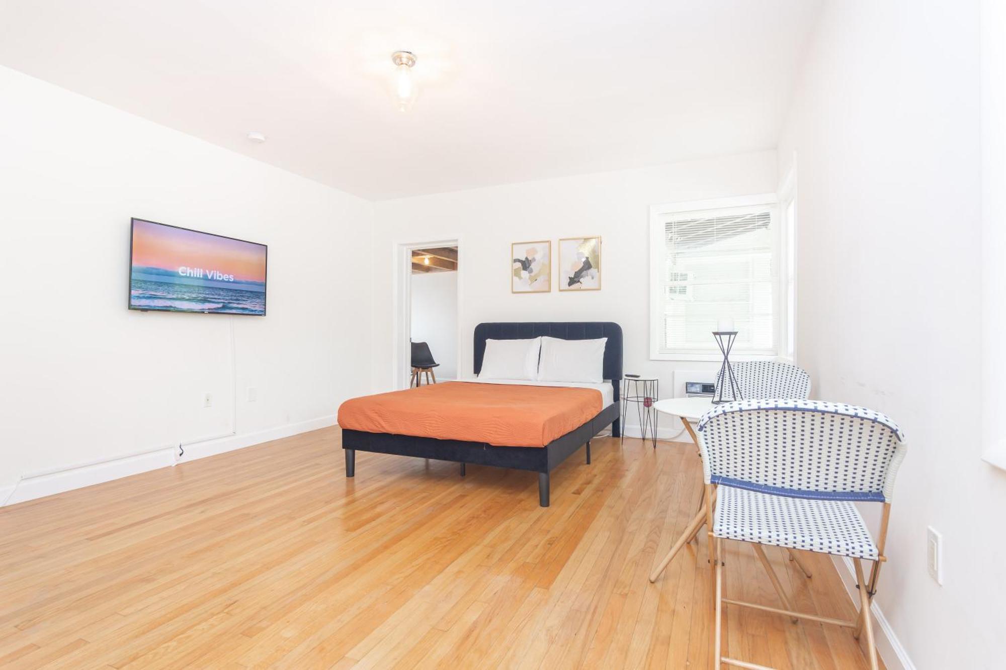 Apartment 2-bdrm Unit - 5 Minutes Walking Olas