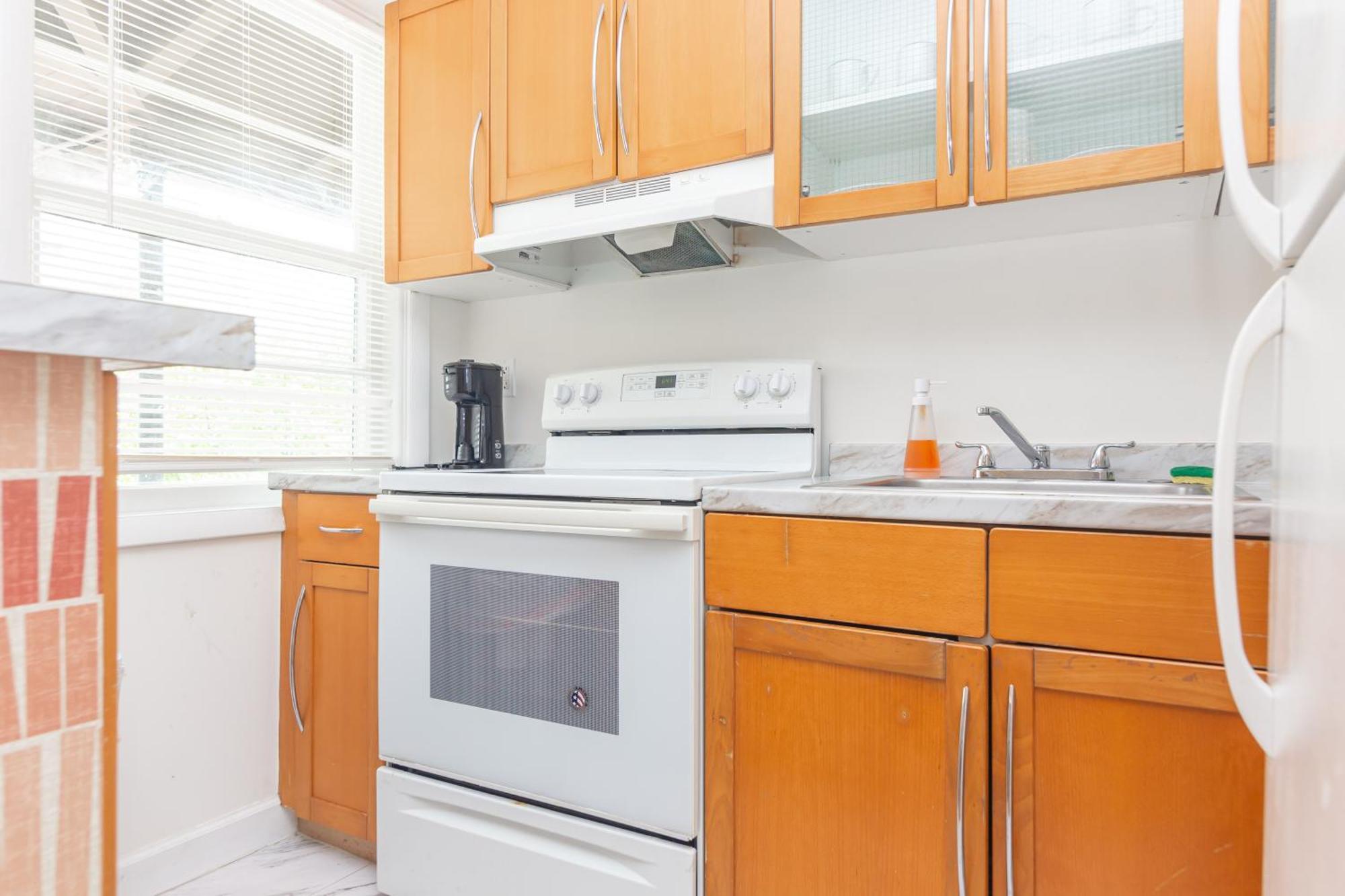 2-bdrm Unit - 5 Minutes Walking Olas *