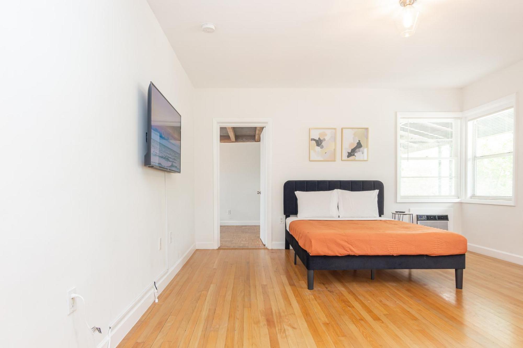 2-bdrm Unit - 5 Minutes Walking Olas Apartment Fort Lauderdale