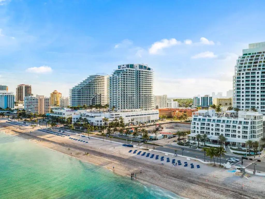 Apartment Elegant Beachfront - Your Perfect Getaway! *