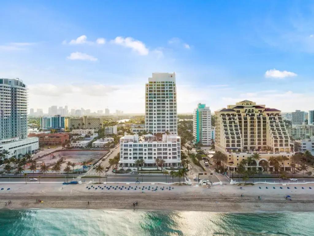 Elegant Beachfront - Your Perfect Getaway! Apartment *