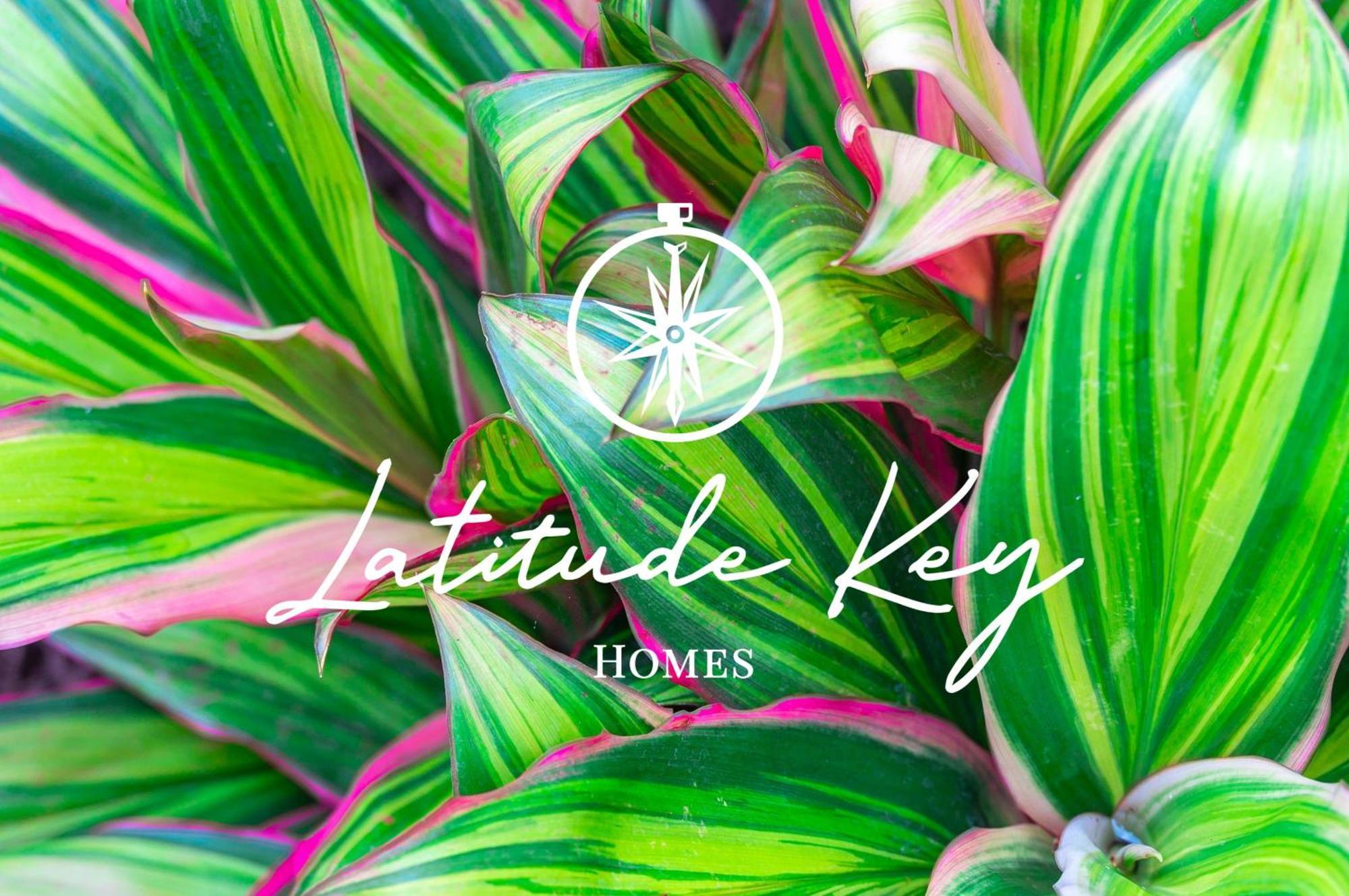 Centrally Located Heated Pool Riverside View Access Citrus Key H0mes Holiday home Fort Lauderdale
