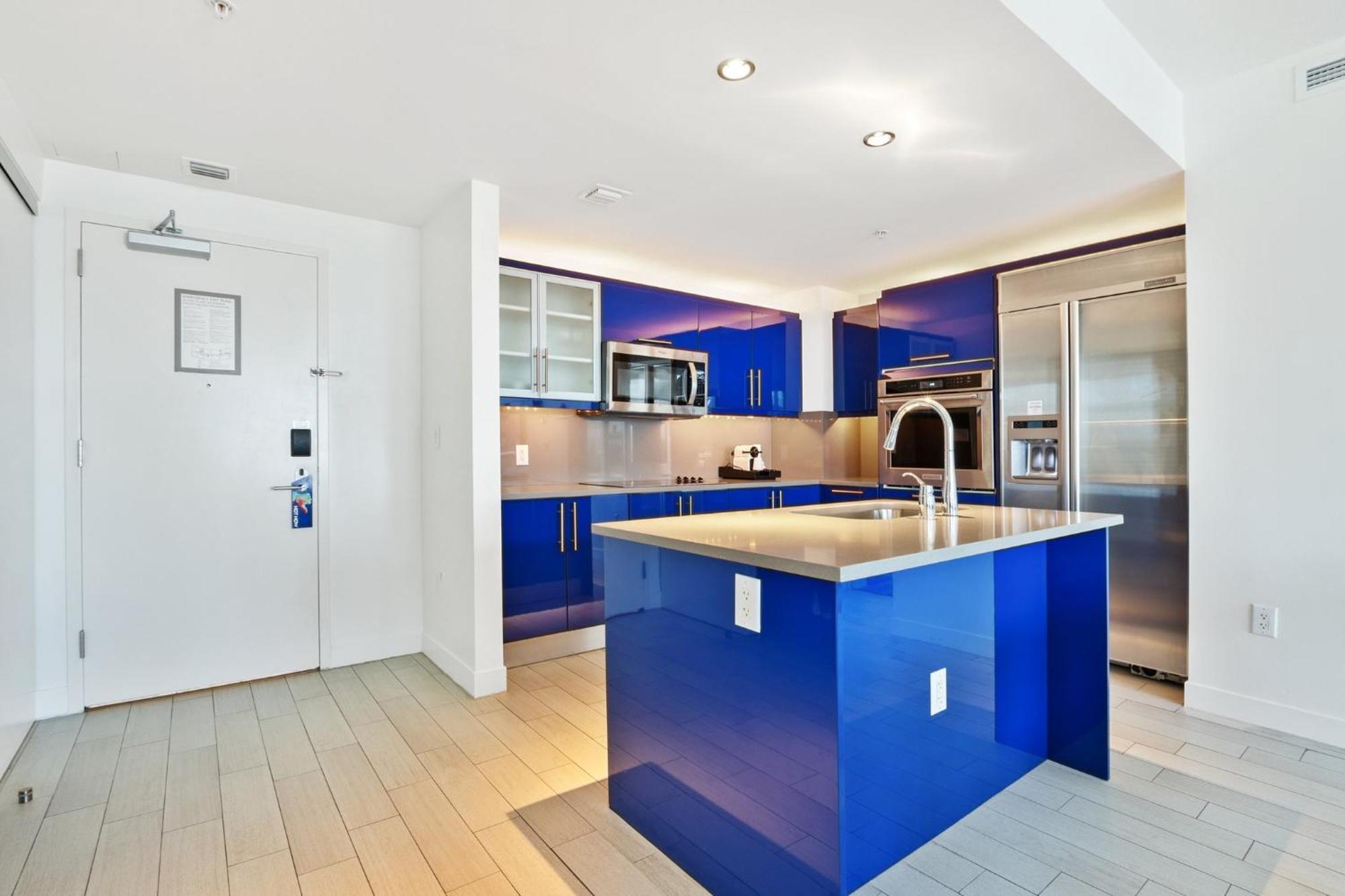 Apartment Oceanview Luxury, Access, Sleeps 6 2br 2ba - Vista Mar By Homestakes