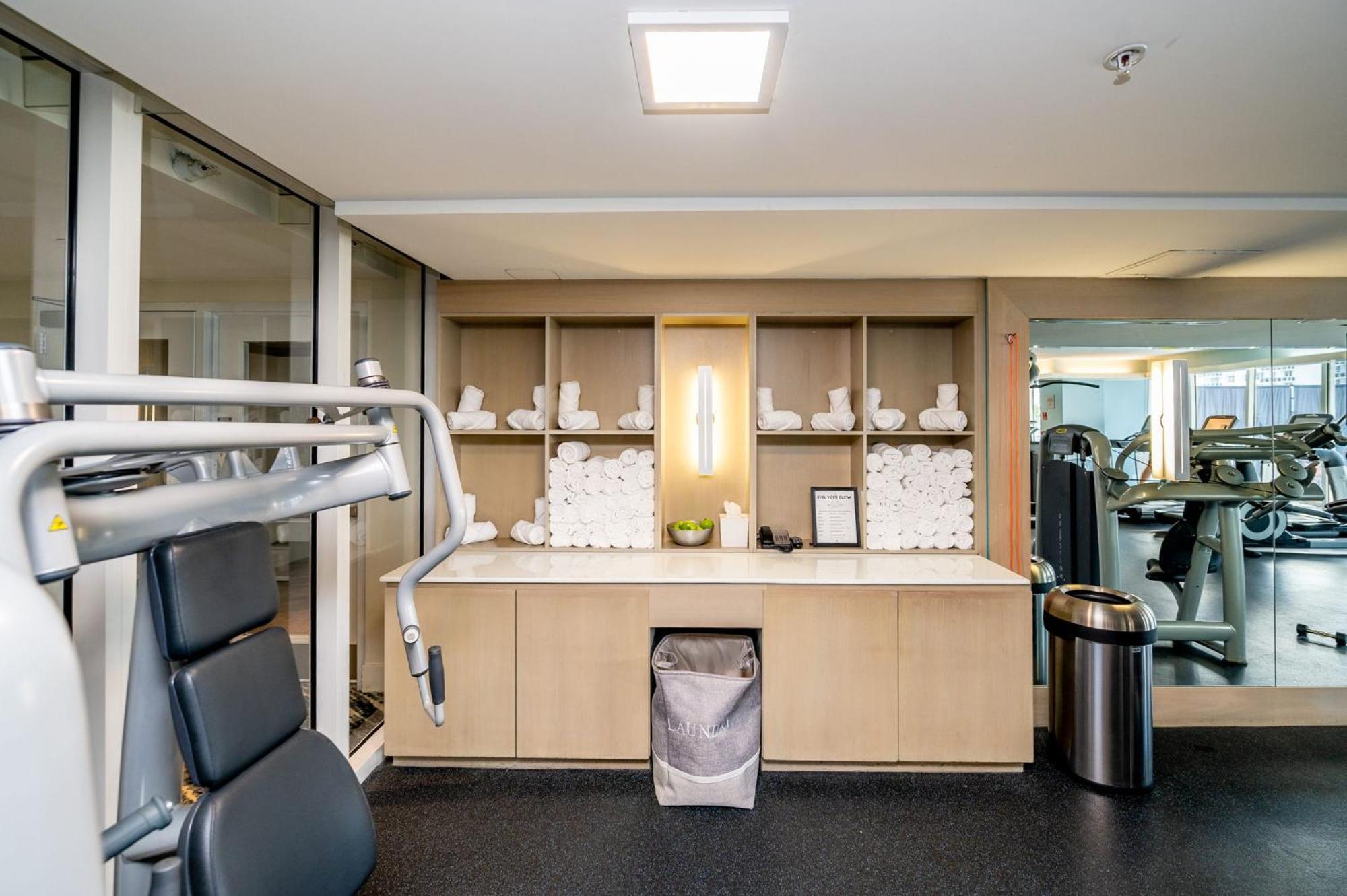 Apartment Oceanview Luxury, Access, Sleeps 6 2br 2ba - Vista Mar By Homestakes Fort Lauderdale