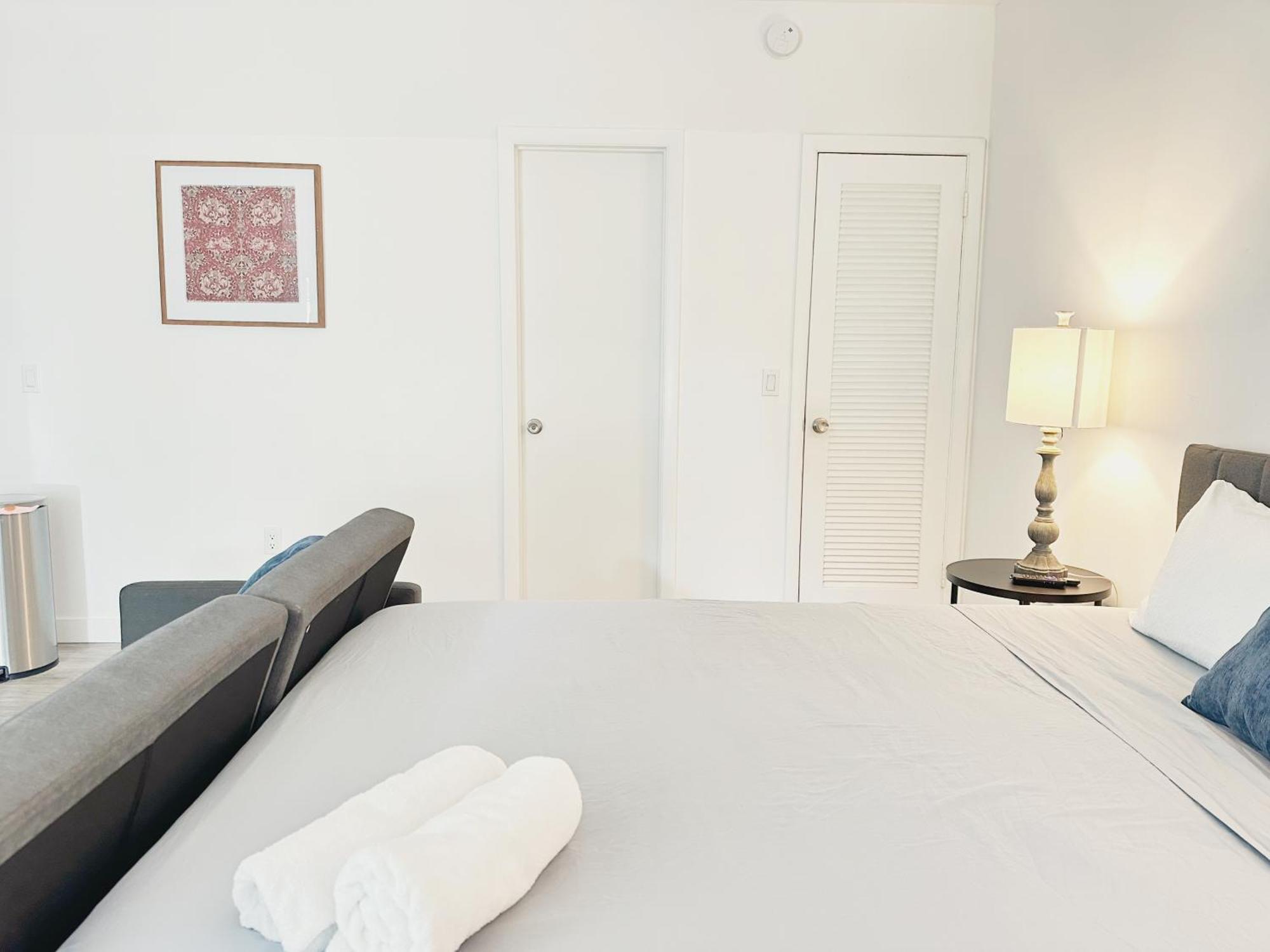 Studio Las Olas Beach - - 5 Minutes Walk To Beach * Fort Lauderdale