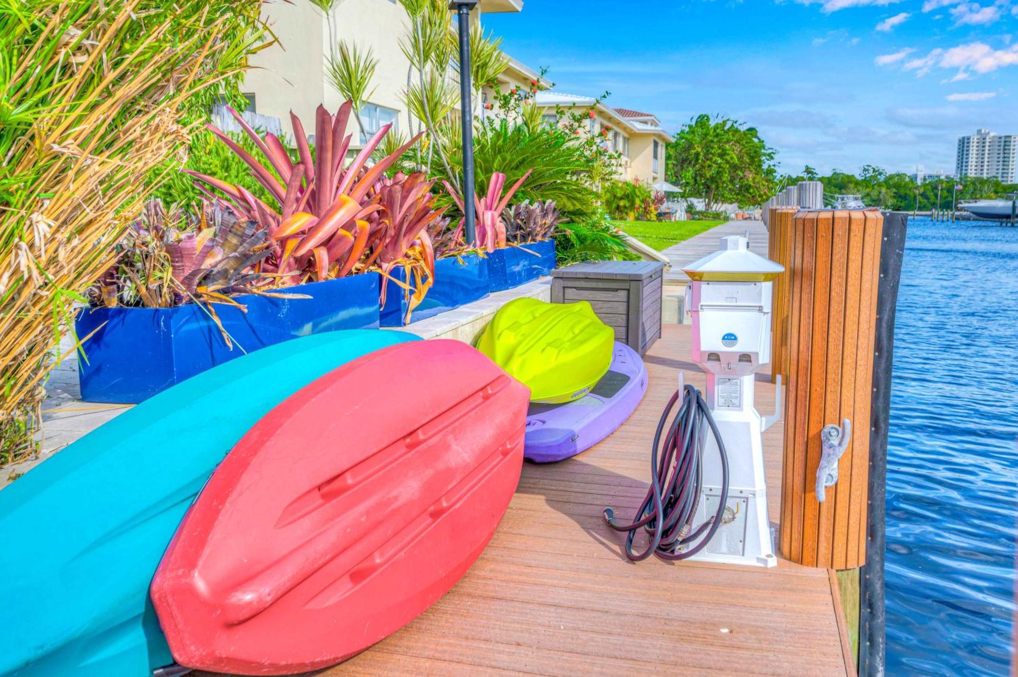 Holiday home Secluded Retreat Heated Pool Dock Access Quiet Neighborhood Saltaire Key Resldences