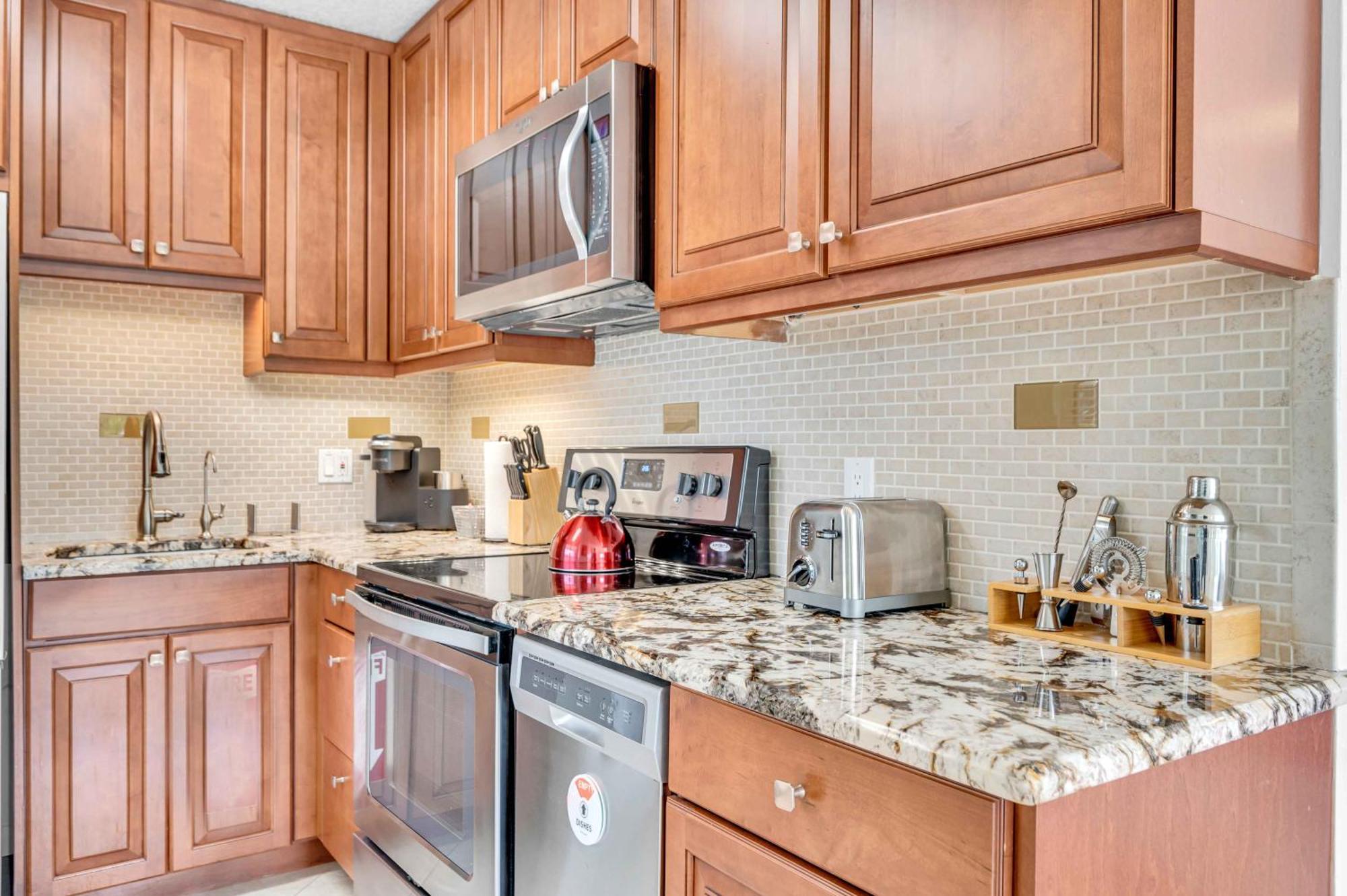 Holiday home Secluded Retreat Heated Pool Dock Access Quiet Neighborhood Saltaire Key Resldences Fort Lauderdale