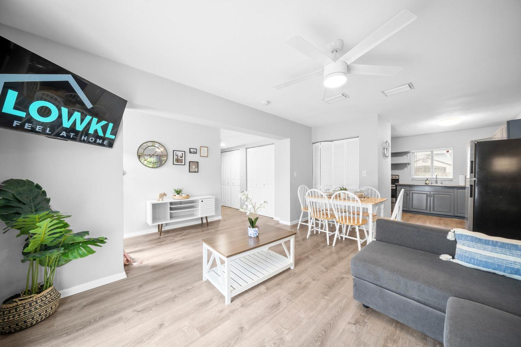 Apartment The Jasmine By Lowkl