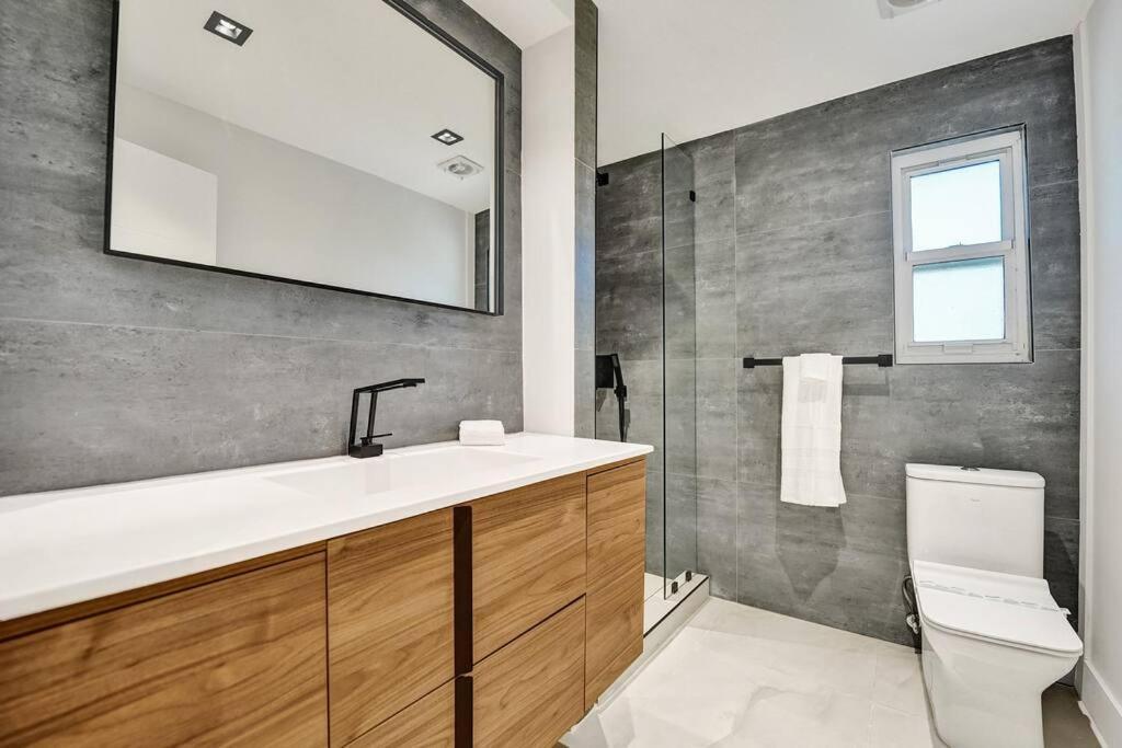 Modern 6 Bedroom Oasis With Pool And Outdoor Bbq Villa Fort Lauderdale