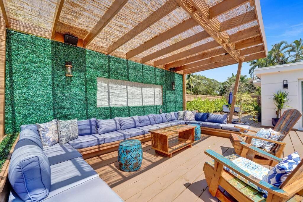 Villa Modern 6 Bedroom Oasis With Pool And Outdoor Bbq Fort Lauderdale