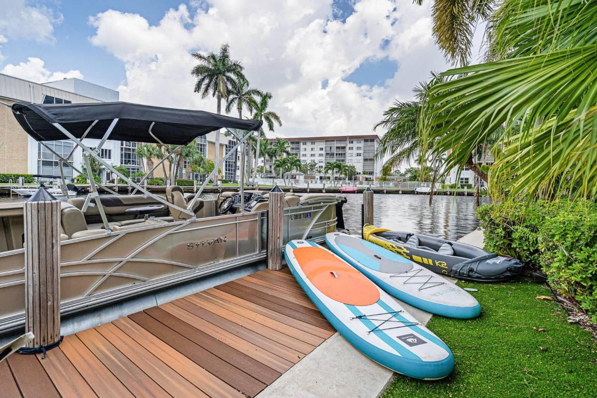 The Sanctuary A Unique Canal-side Retreat In Wilton Manors * Fort Lauderdale