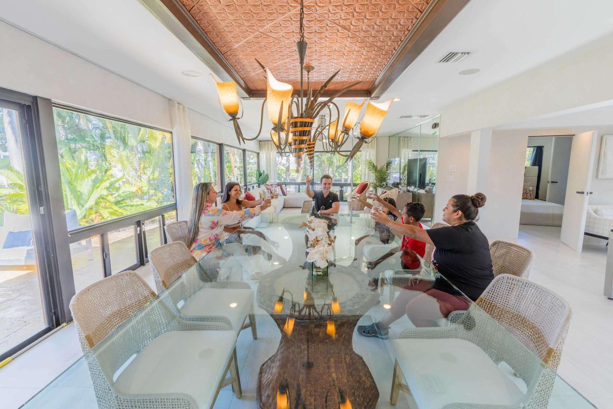 The Sanctuary A Unique Canal-side Retreat In Wilton Manors Holiday home *