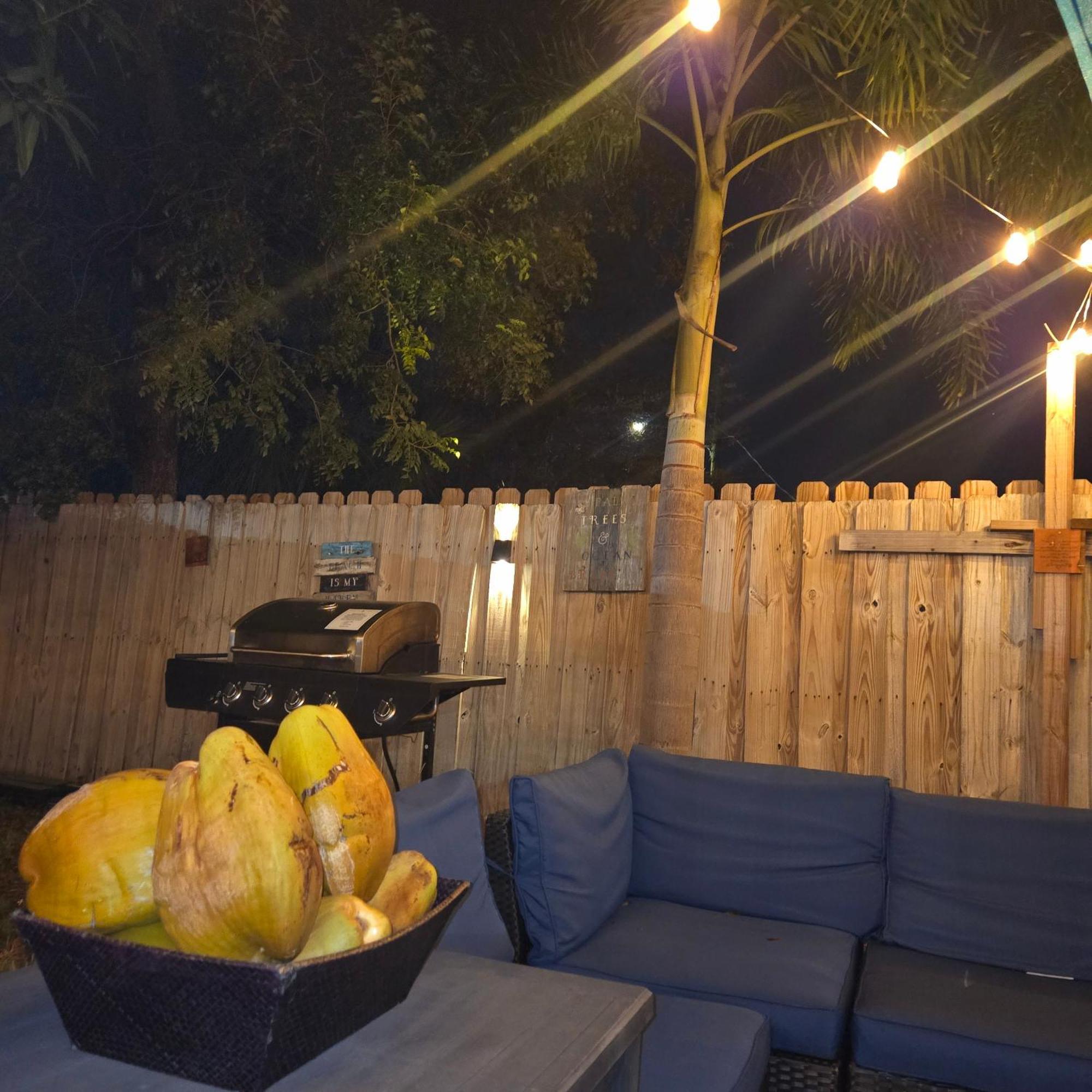 Coastal Haven: Family-friendly House With Pool Near Beaches