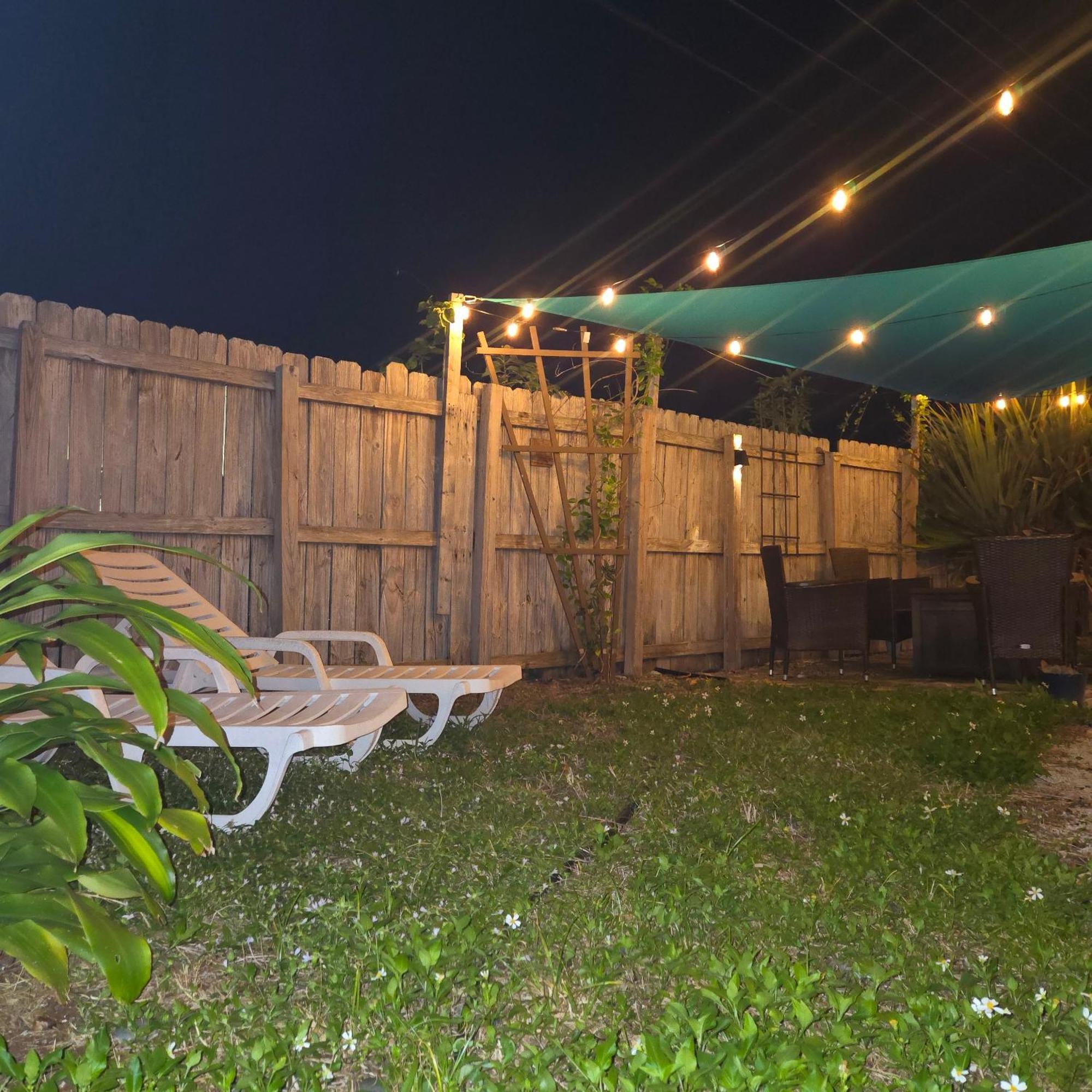 Coastal Haven: Family-friendly House With Pool Near Beaches Apartment *