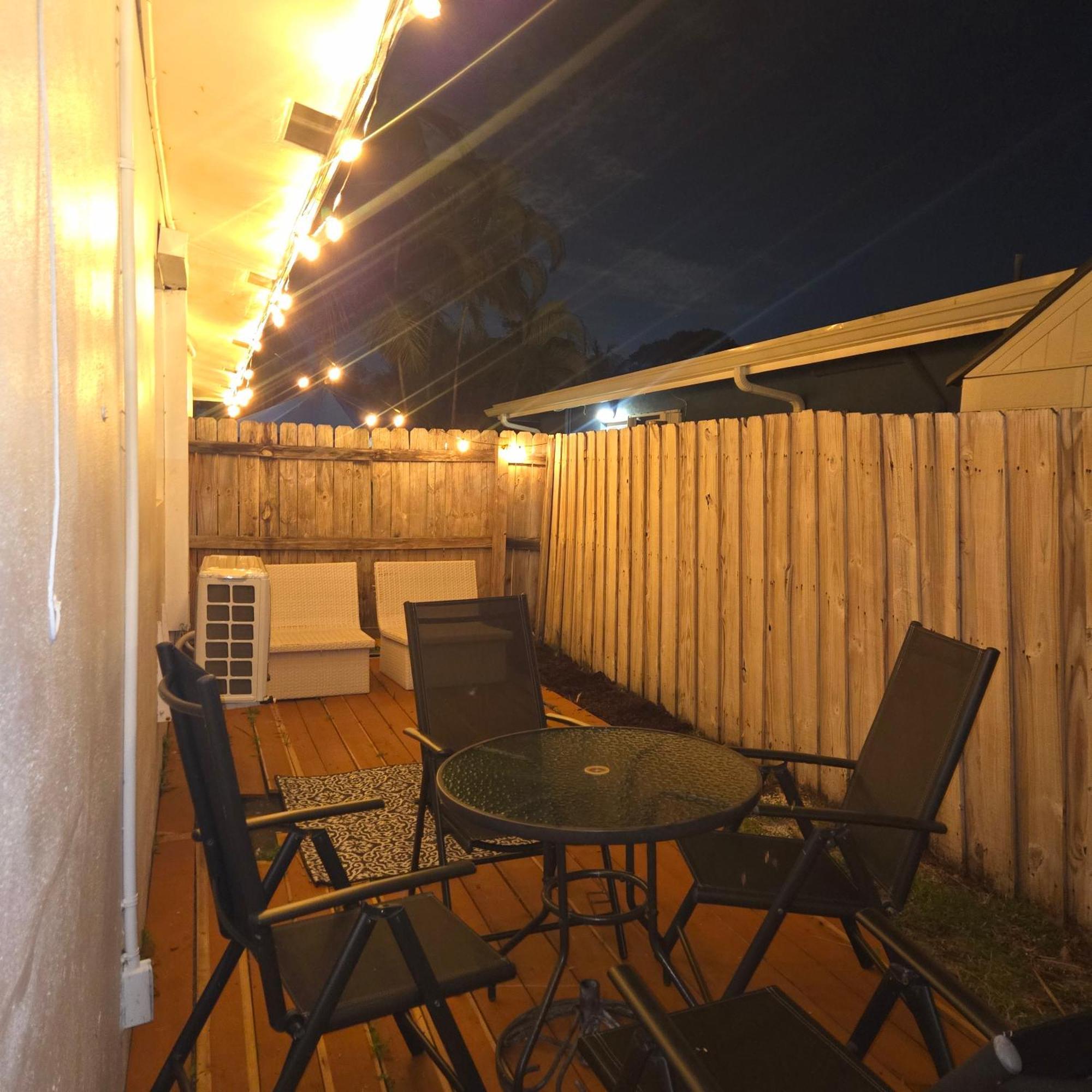 Coastal Haven: Family-friendly House With Pool Near Beaches Apartment *
