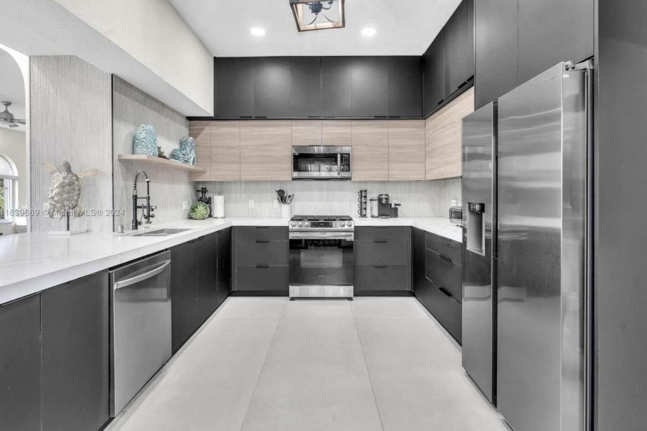 Casa Olympus Lauderdale - Walk To The Beach! Fort Lauderdale