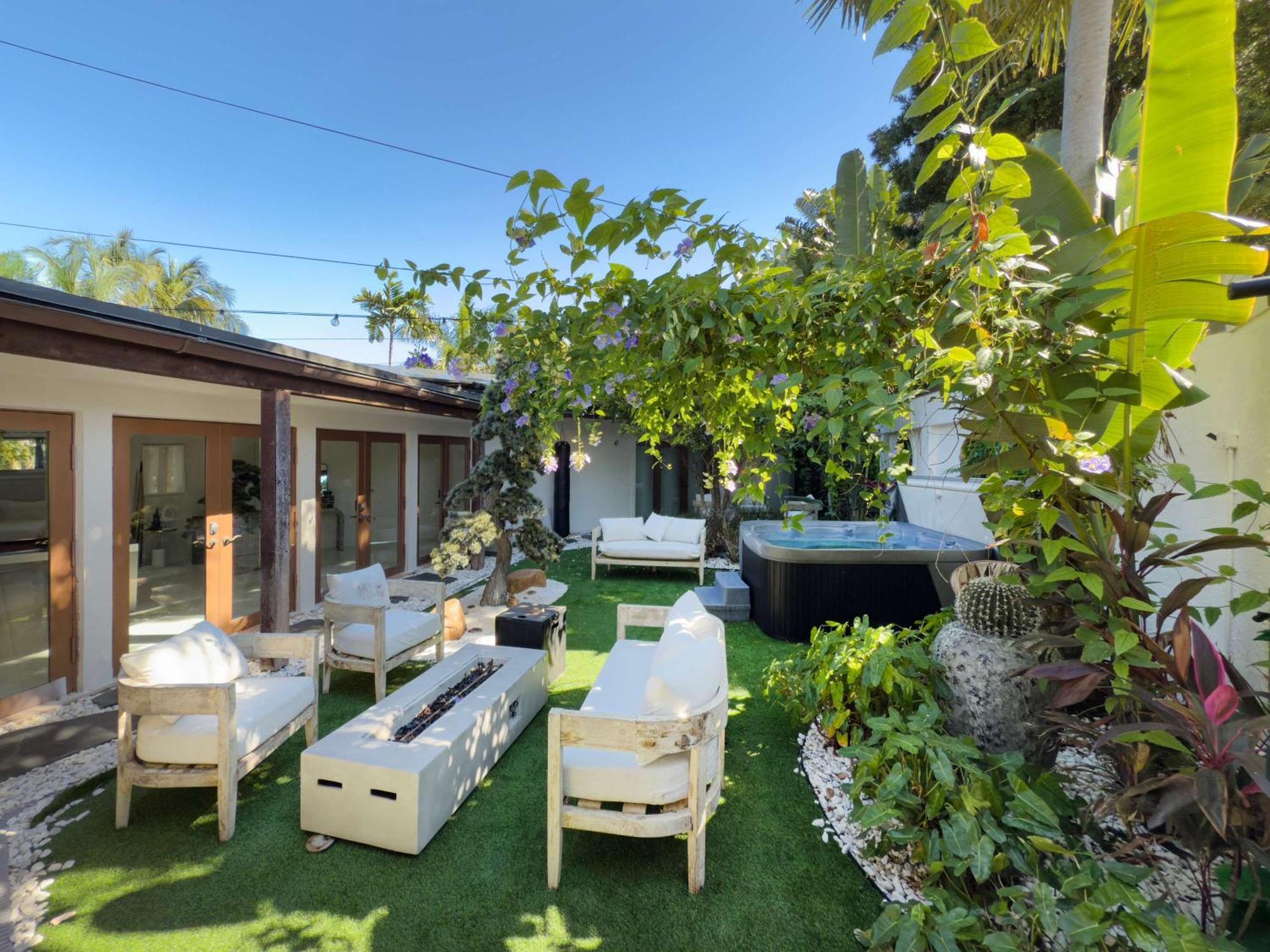 Holiday home The Sanctuary A Unique Canal-side Retreat In Wilton Manors *