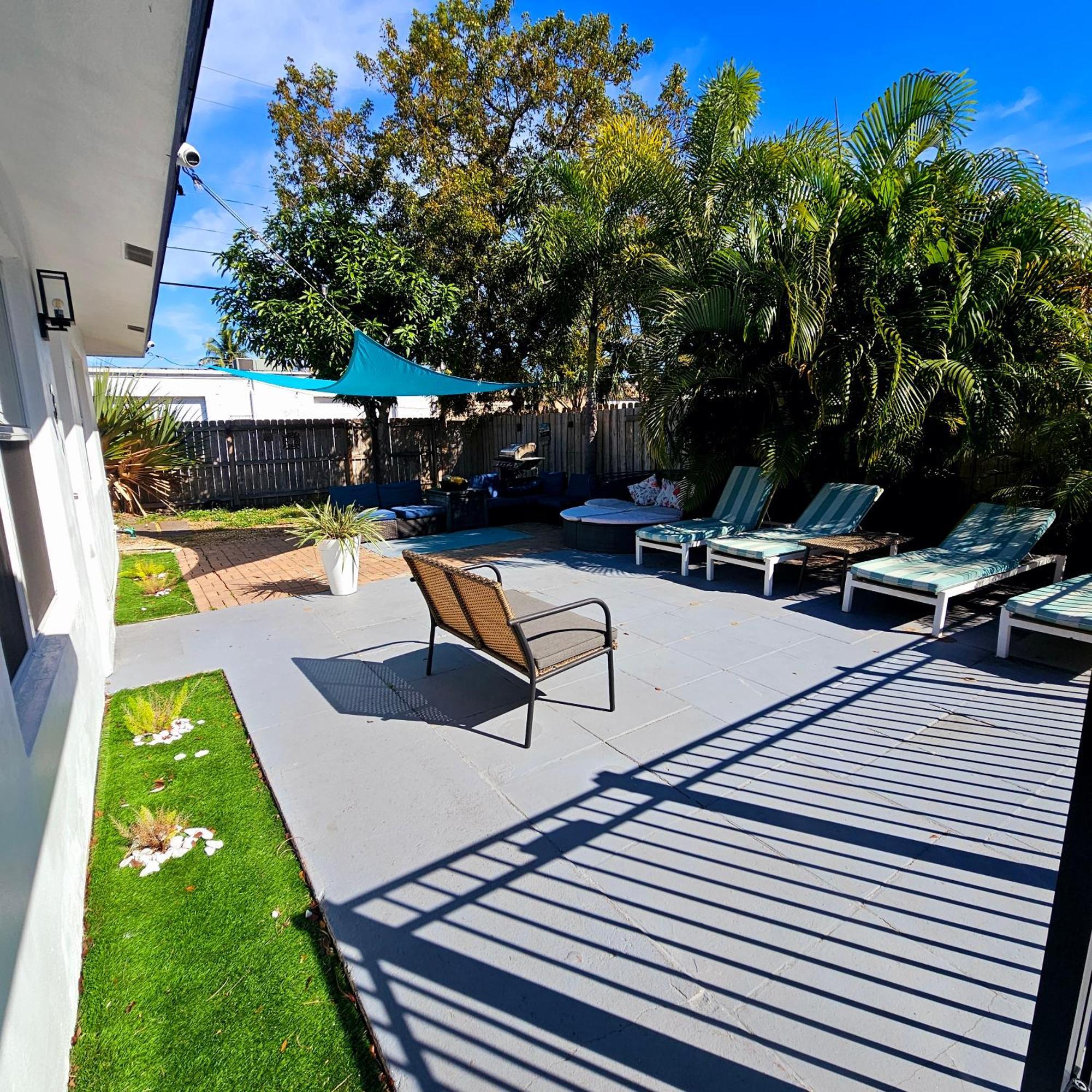 Apartment Coastal Haven: Family-friendly House With Pool Near Beaches *