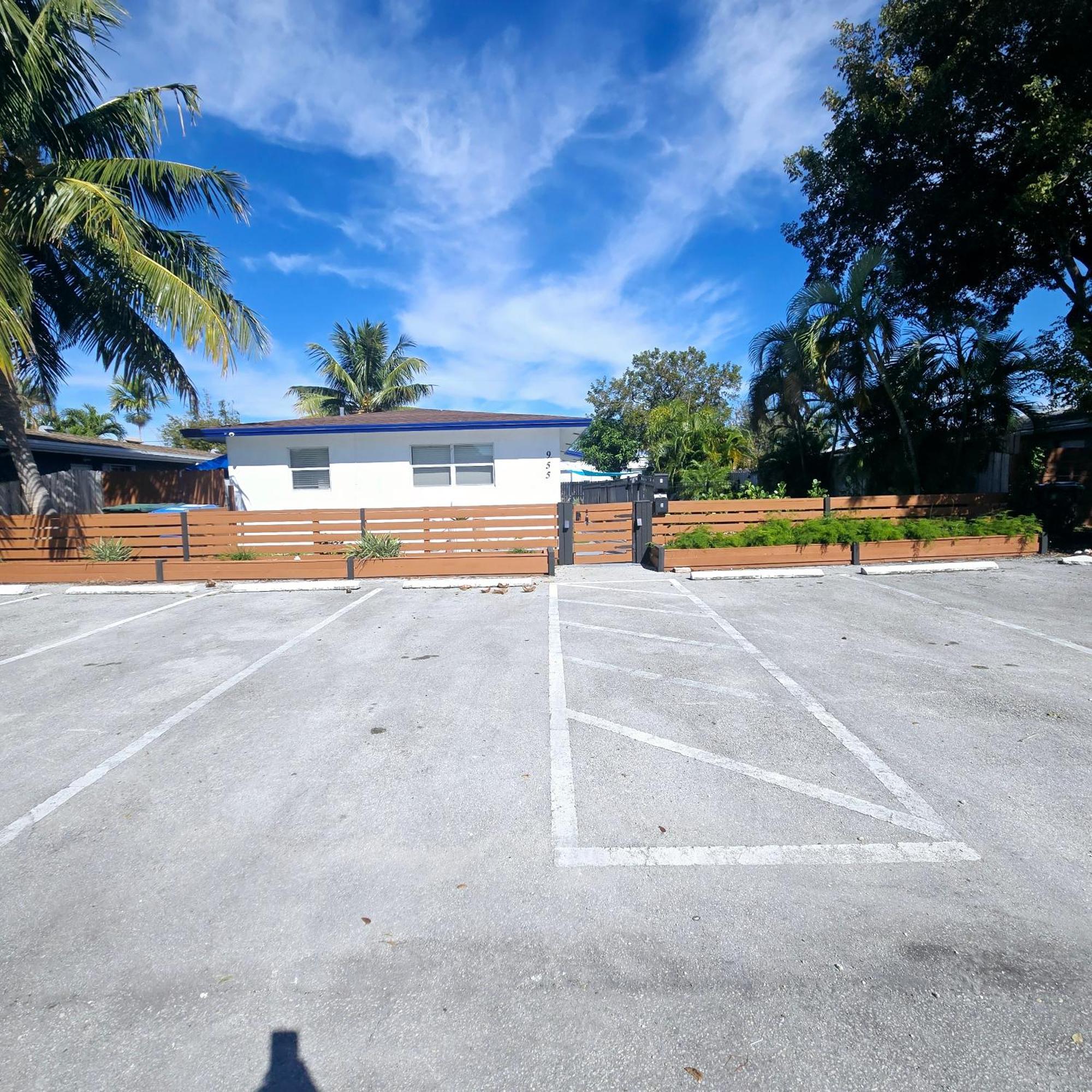Coastal Haven: Family-friendly House With Pool Near Beaches