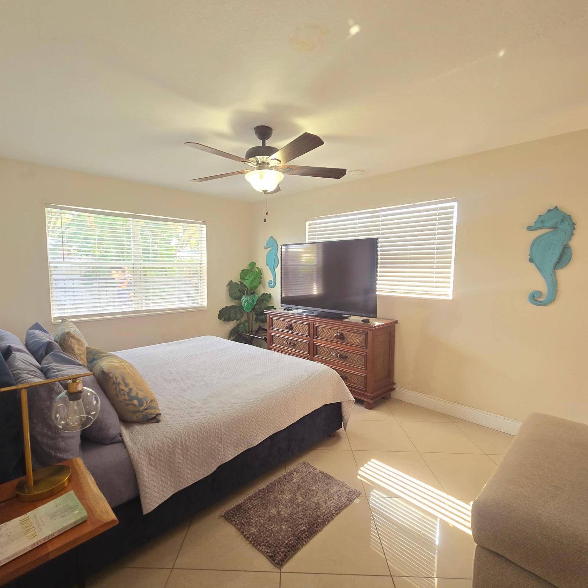 Apartment Coastal Haven: Family-friendly House With Pool Near Beaches Fort Lauderdale