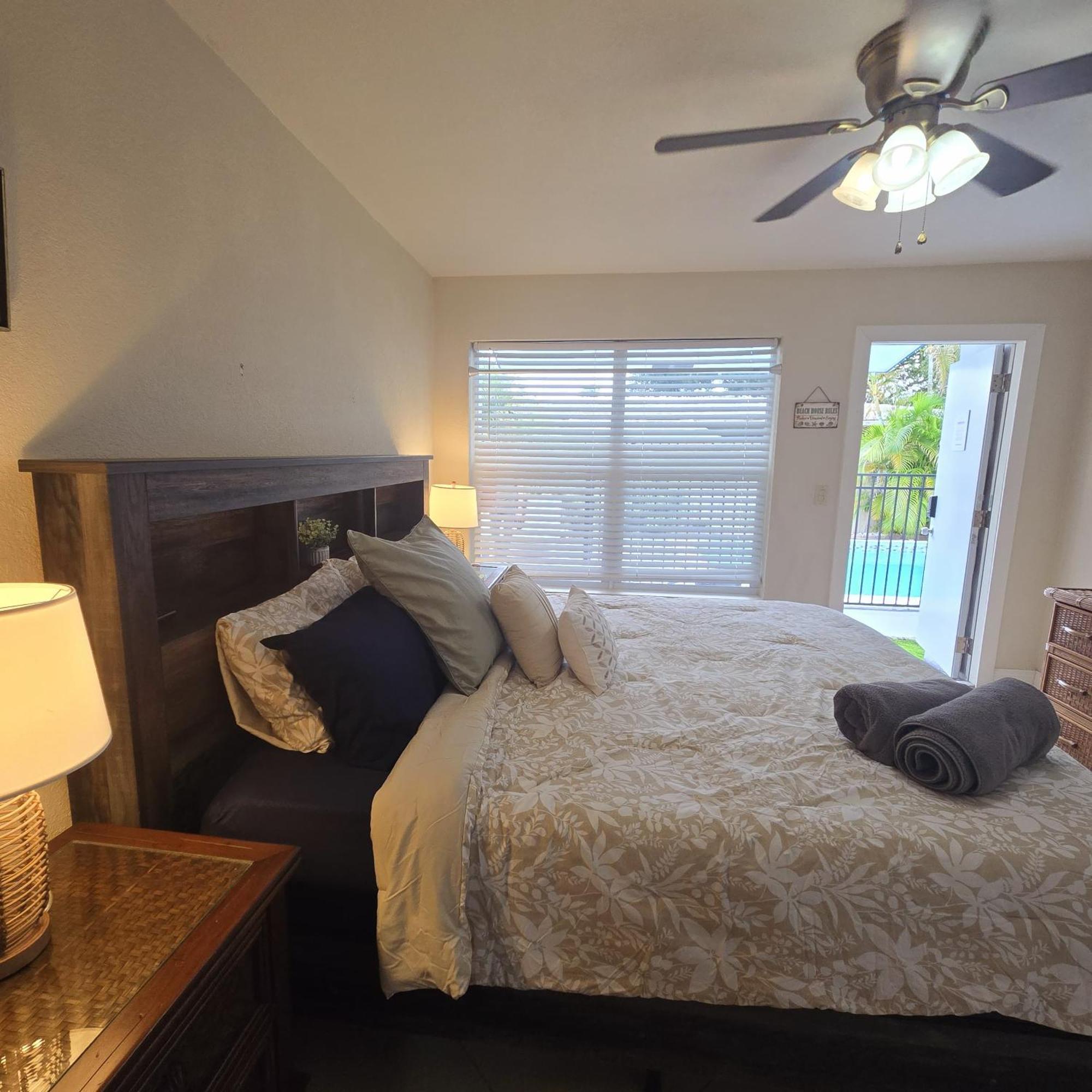 Apartment Coastal Haven: Family-friendly House With Pool Near Beaches *