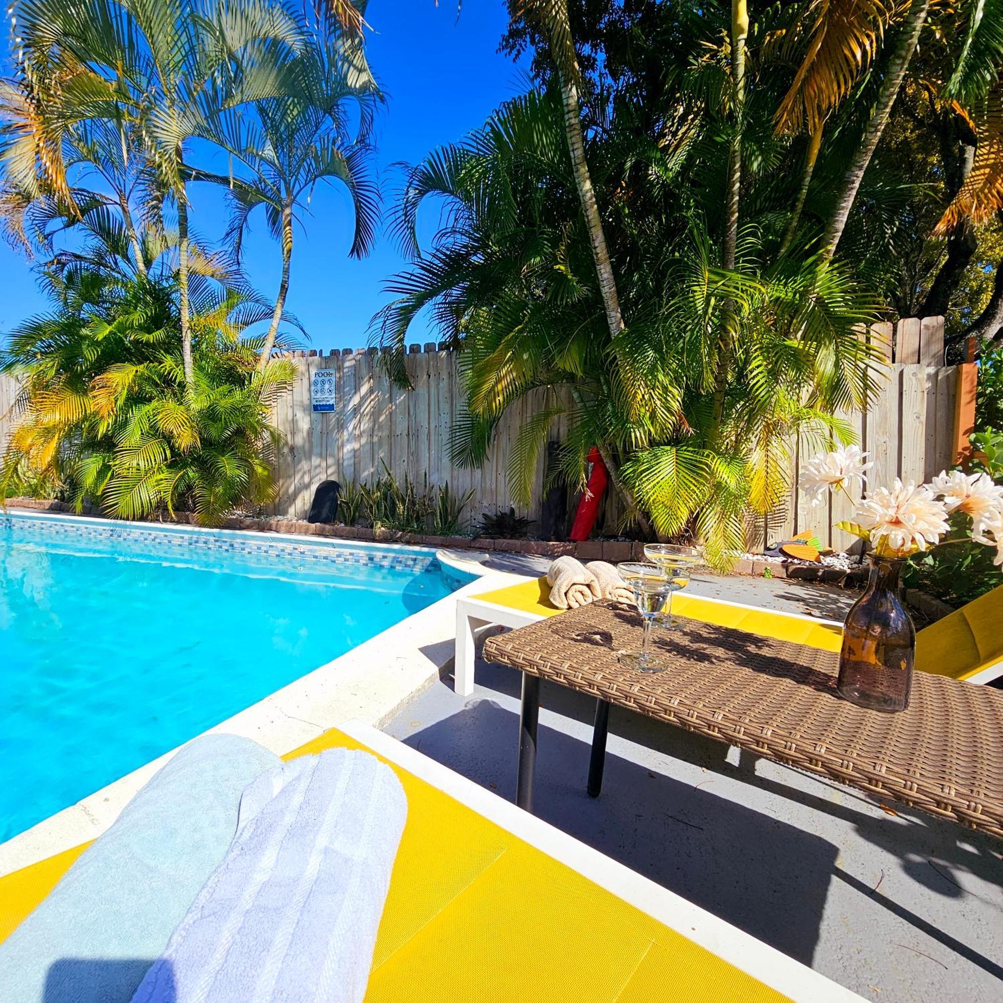Coastal Haven: Family-friendly House With Pool Near Beaches