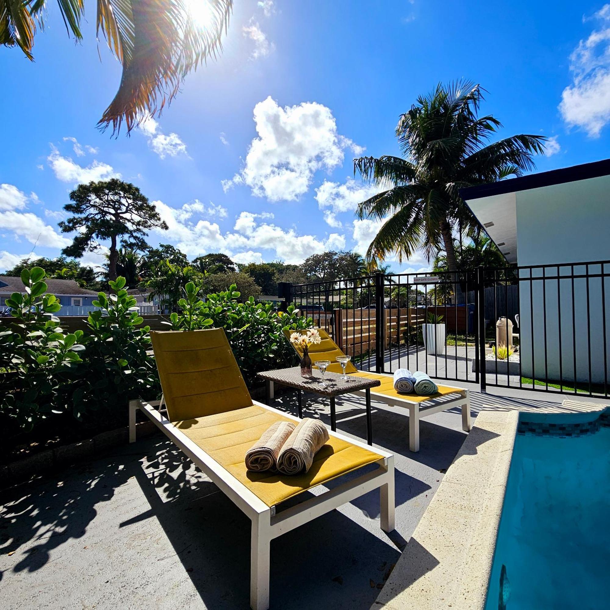 Coastal Haven: Family-friendly House With Pool Near Beaches Apartment *