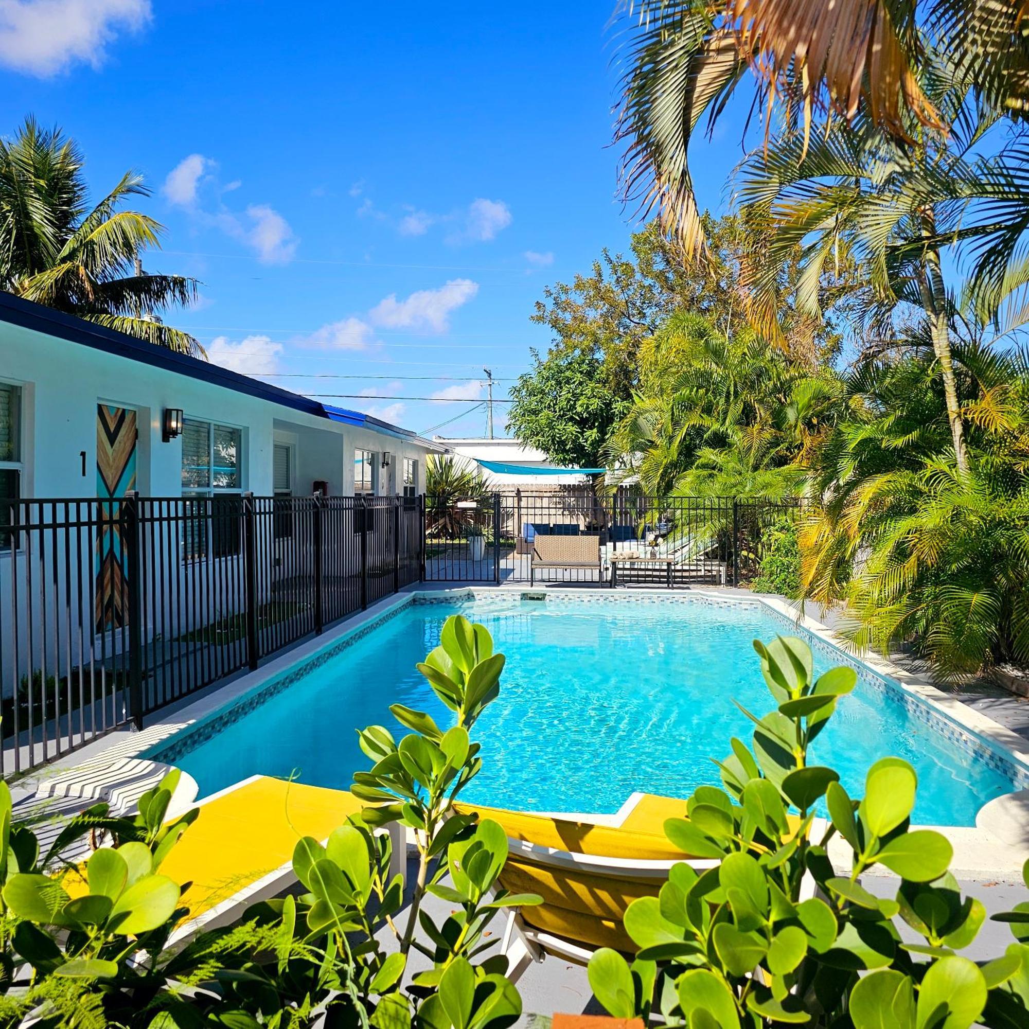 Coastal Haven: Family-friendly House With Pool Near Beaches *