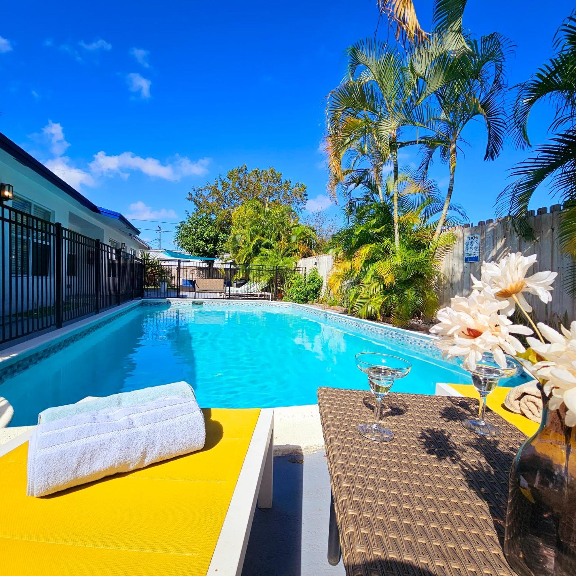 Apartment Coastal Haven: Family-friendly House With Pool Near Beaches Fort Lauderdale