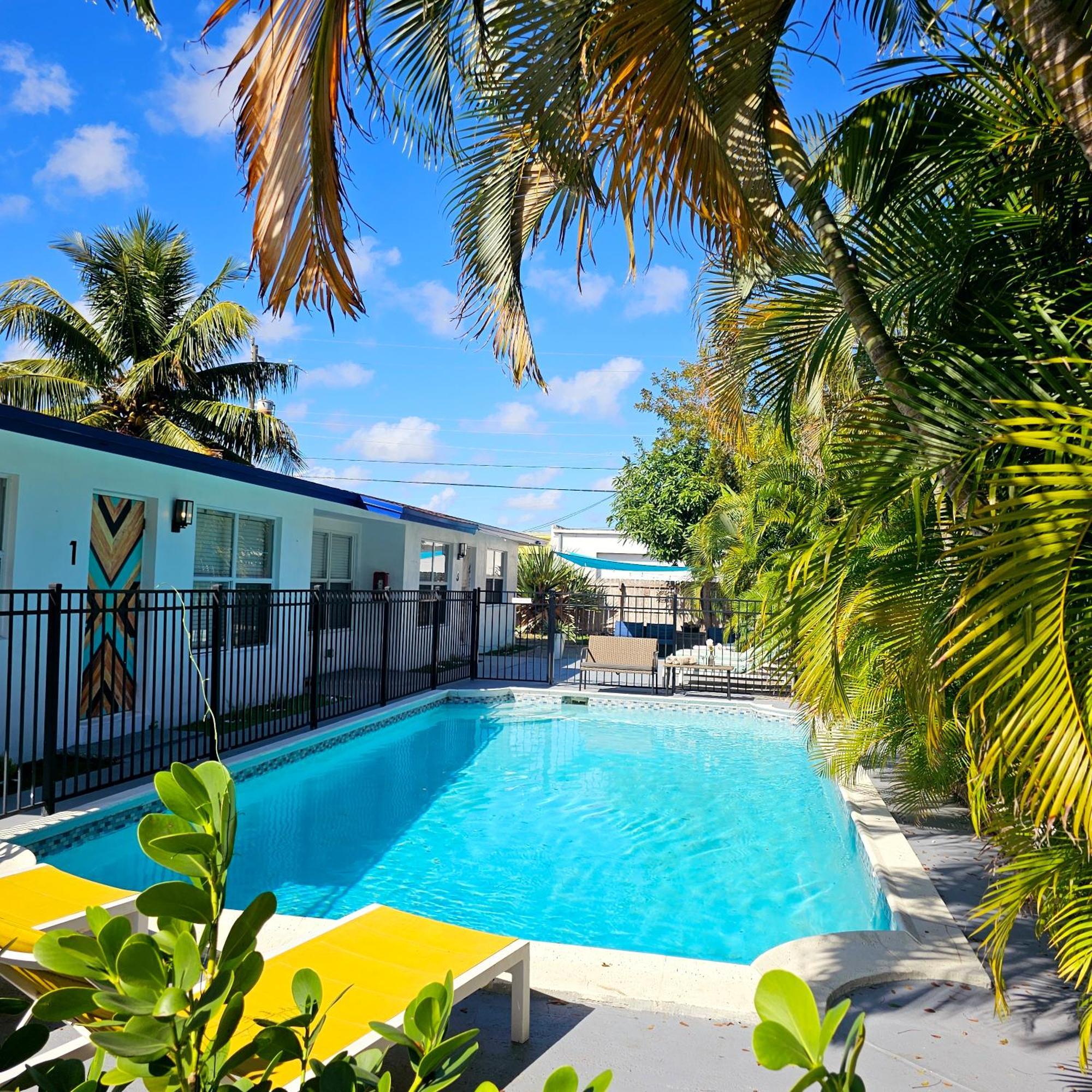 Coastal Haven: Family-friendly House With Pool Near Beaches *