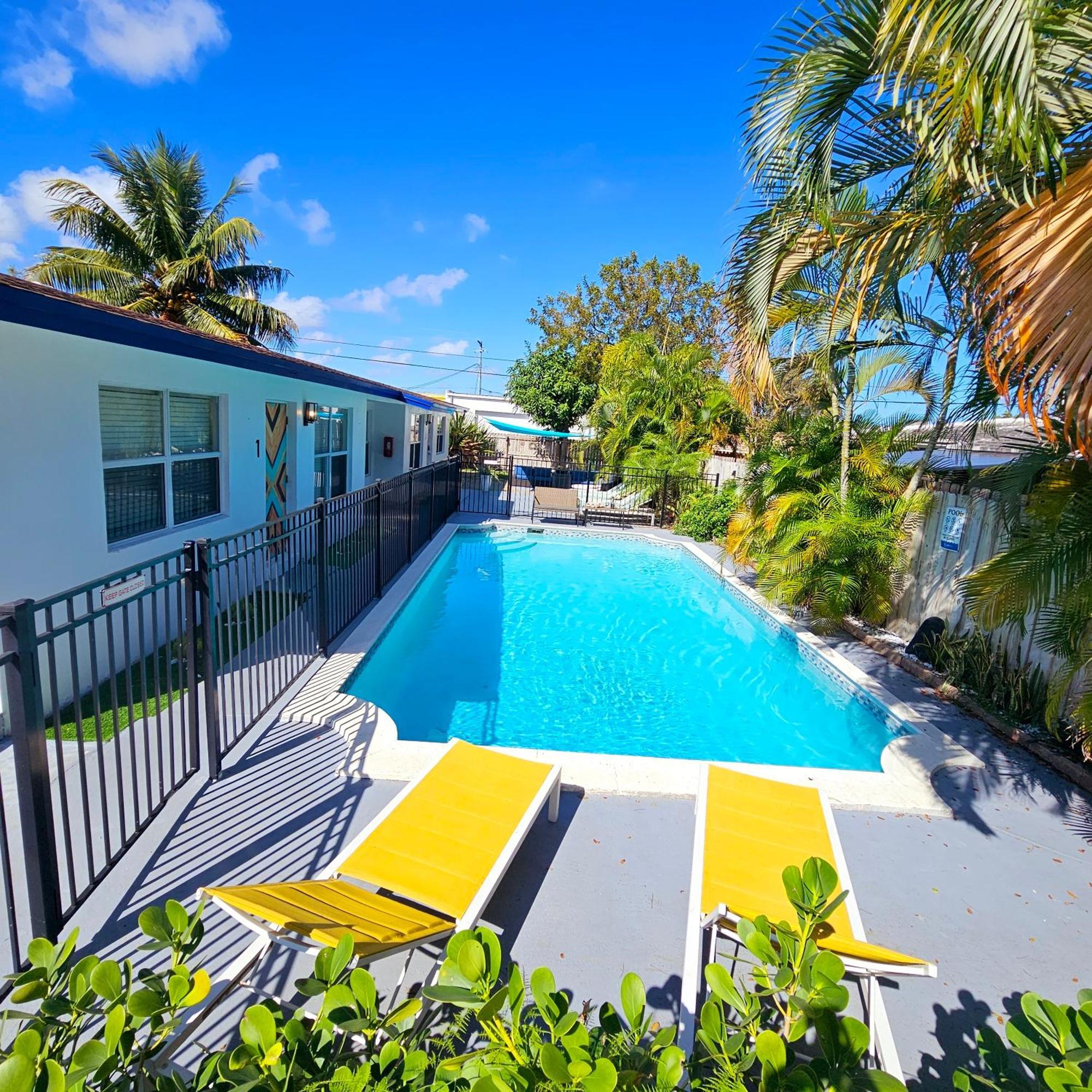 Coastal Haven: Family-friendly House With Pool Near Beaches